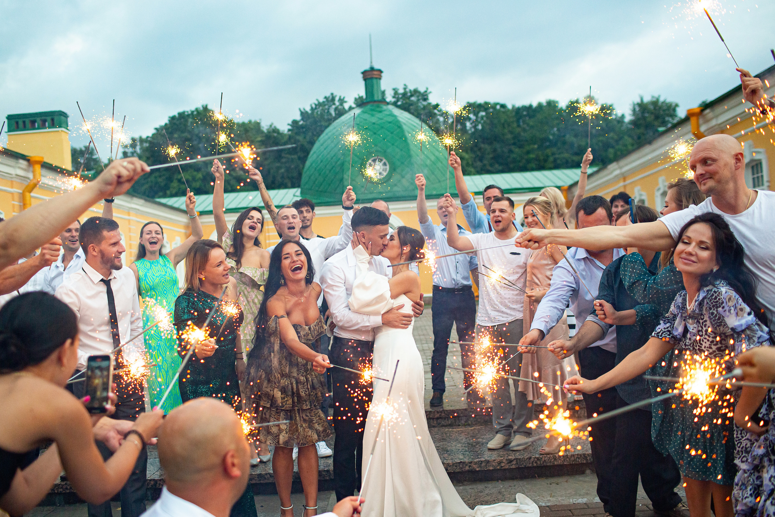 Свадебная фотосессия в Пушкине. Дворец бракосочетания № 3. Свадебный, семейный, детский фотограф в Санкт-Петербурге