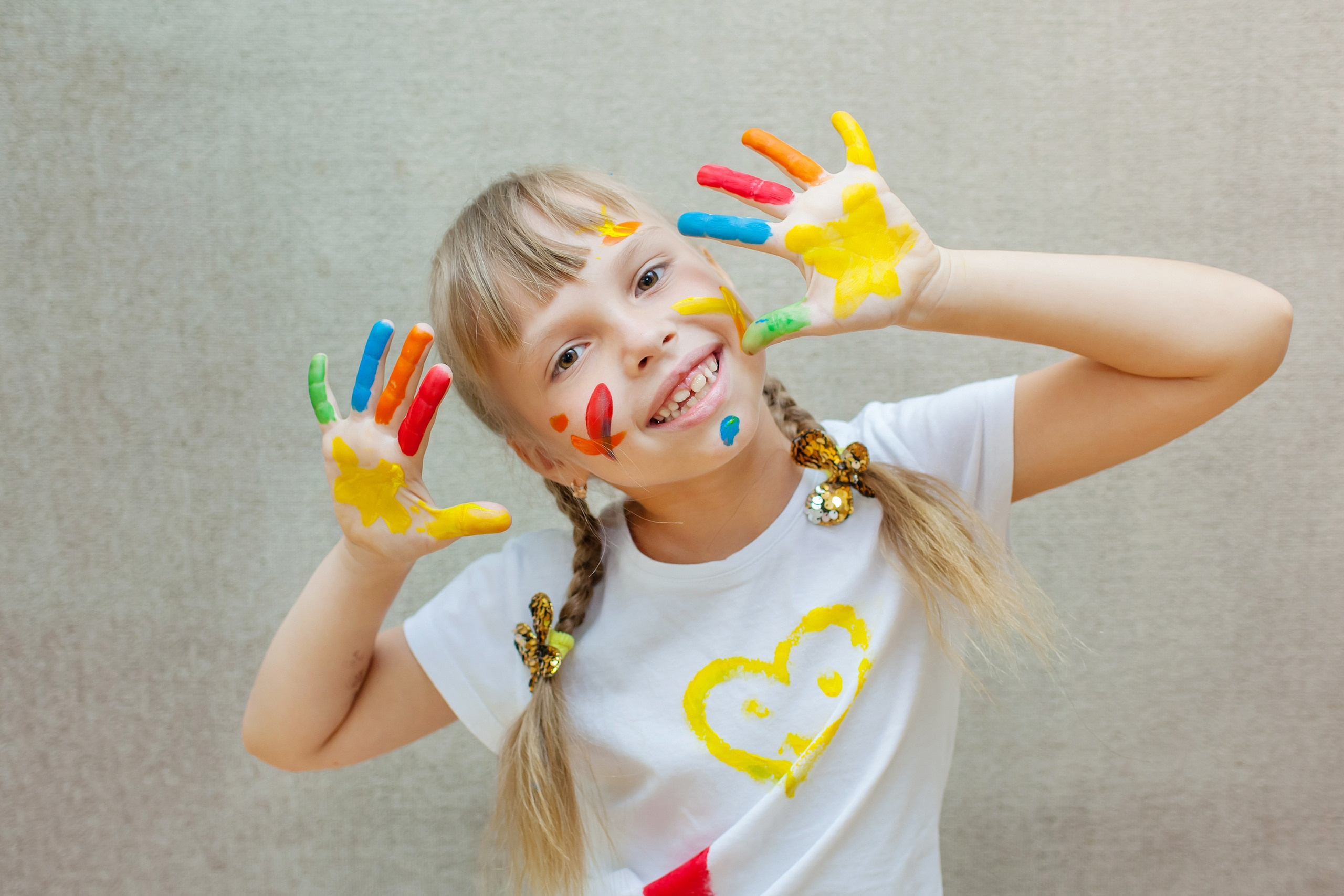Фотография для выпускных альбомов в детском саду в выпускной группе в подготовительной группе детей фотограф для выпускных альбомов фото детей мастер-класс в детском саду краски