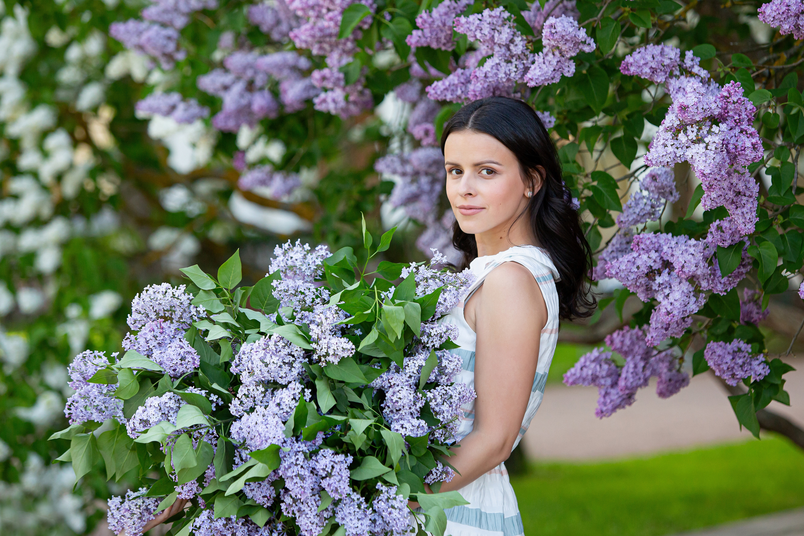 Красивая семейная прогулка. Свадебный, семейный, детский фотограф в Санкт-Петербурге