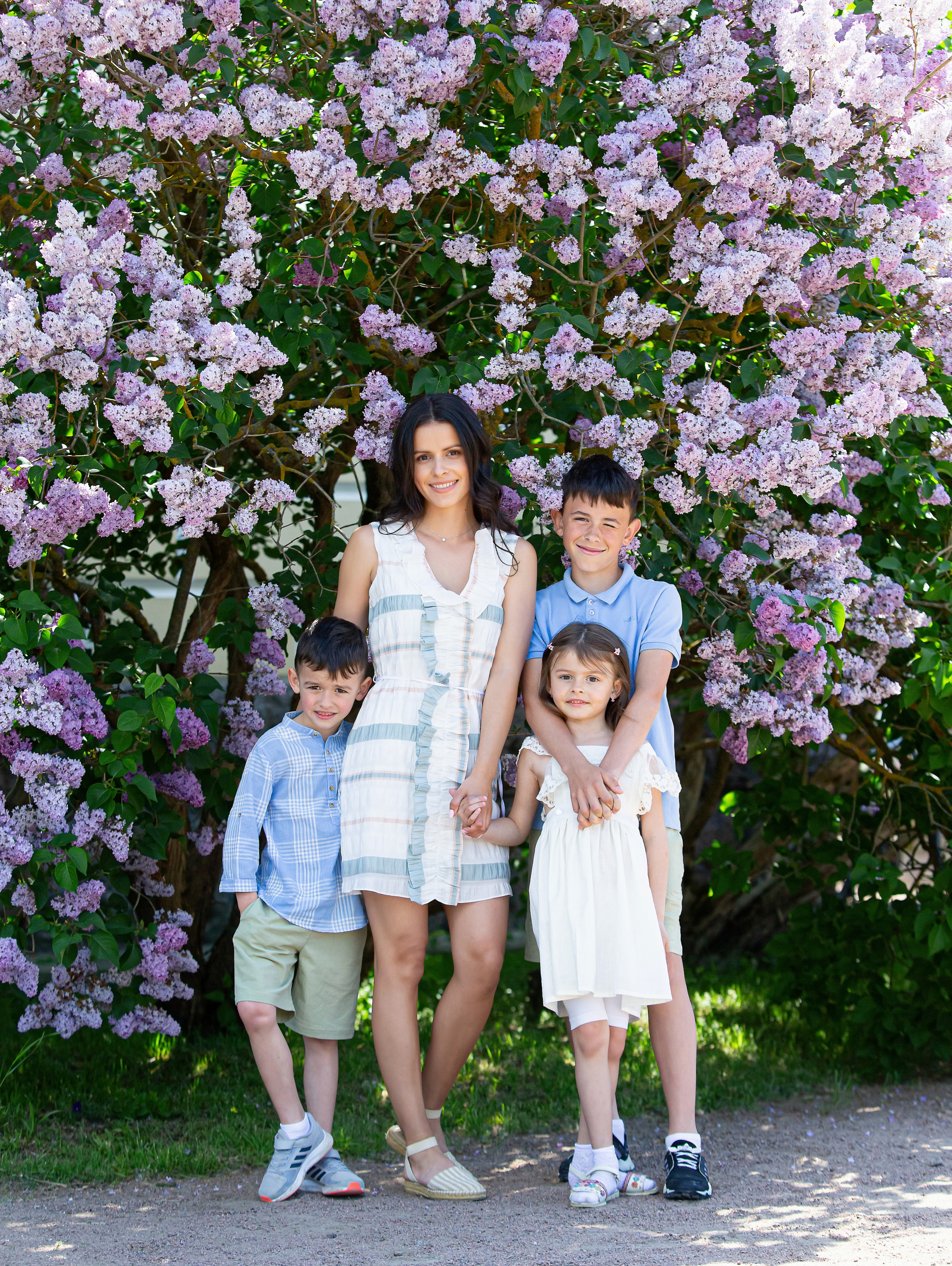 Красивая семейная прогулка. Свадебный, семейный, детский фотограф в Санкт-Петербурге