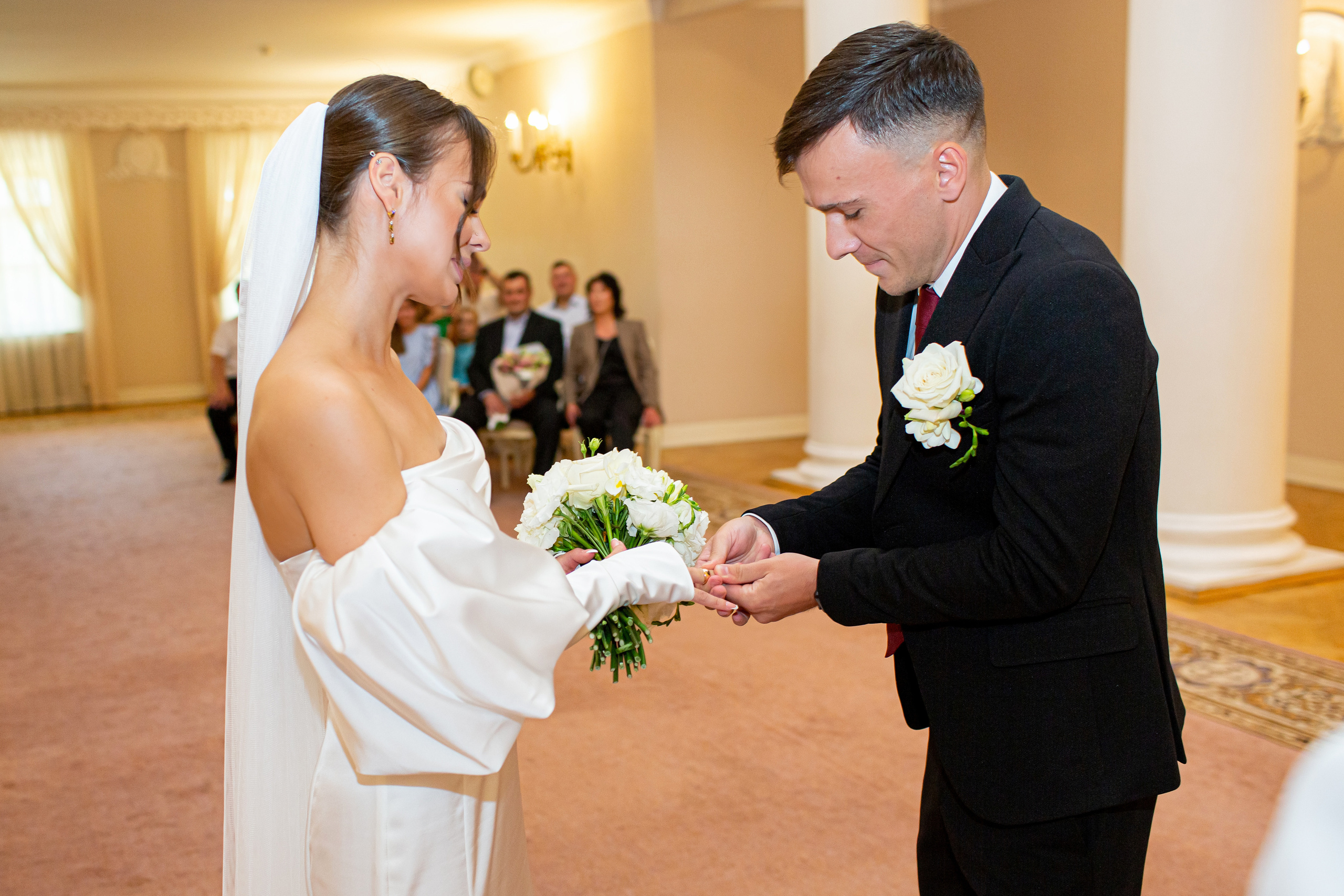 Свадебная фотосессия в Пушкине. Дворец бракосочетания № 3. Свадебный, семейный, детский фотограф в Санкт-Петербурге