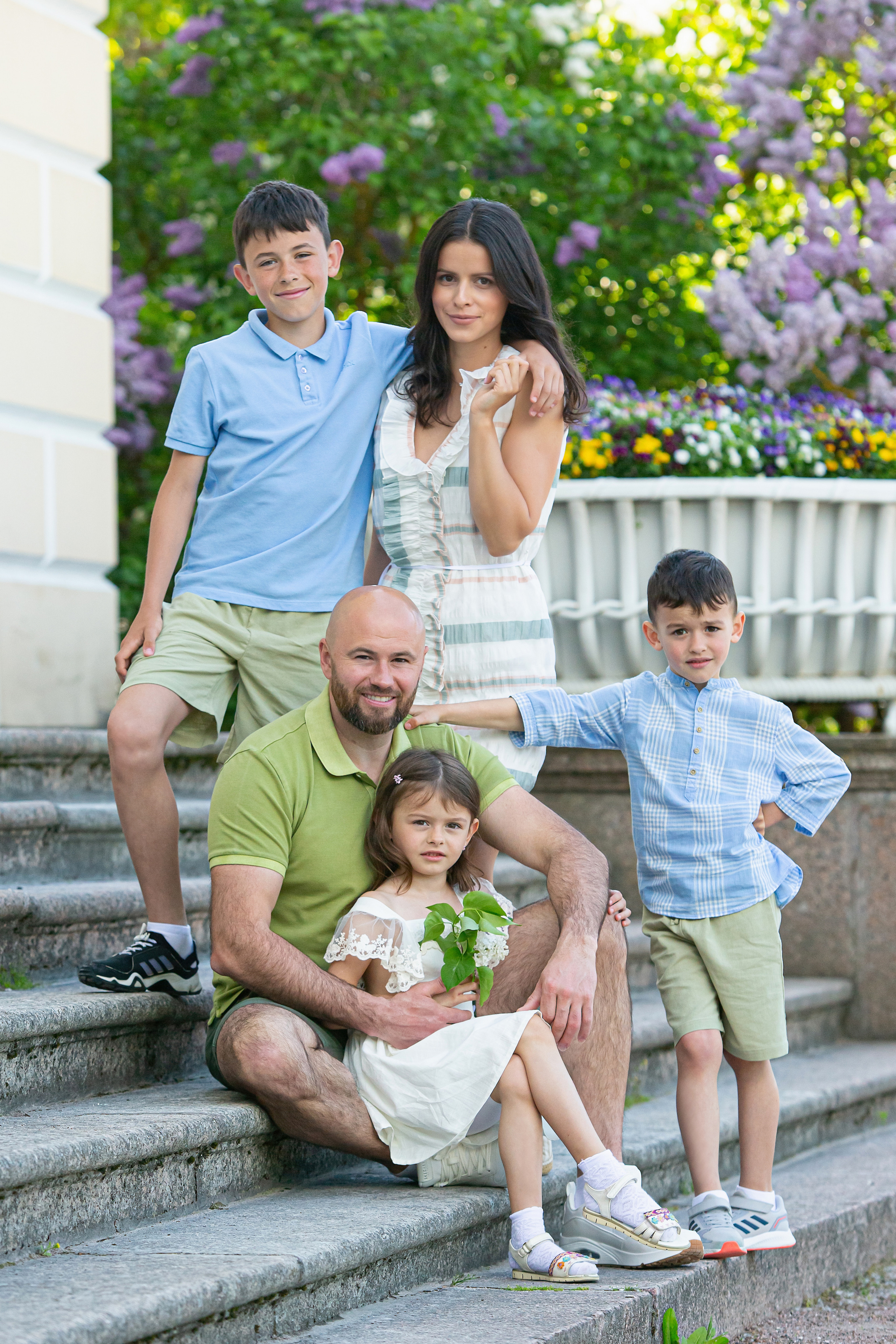 Красивая семейная прогулка. Свадебный, семейный, детский фотограф в Санкт-Петербурге