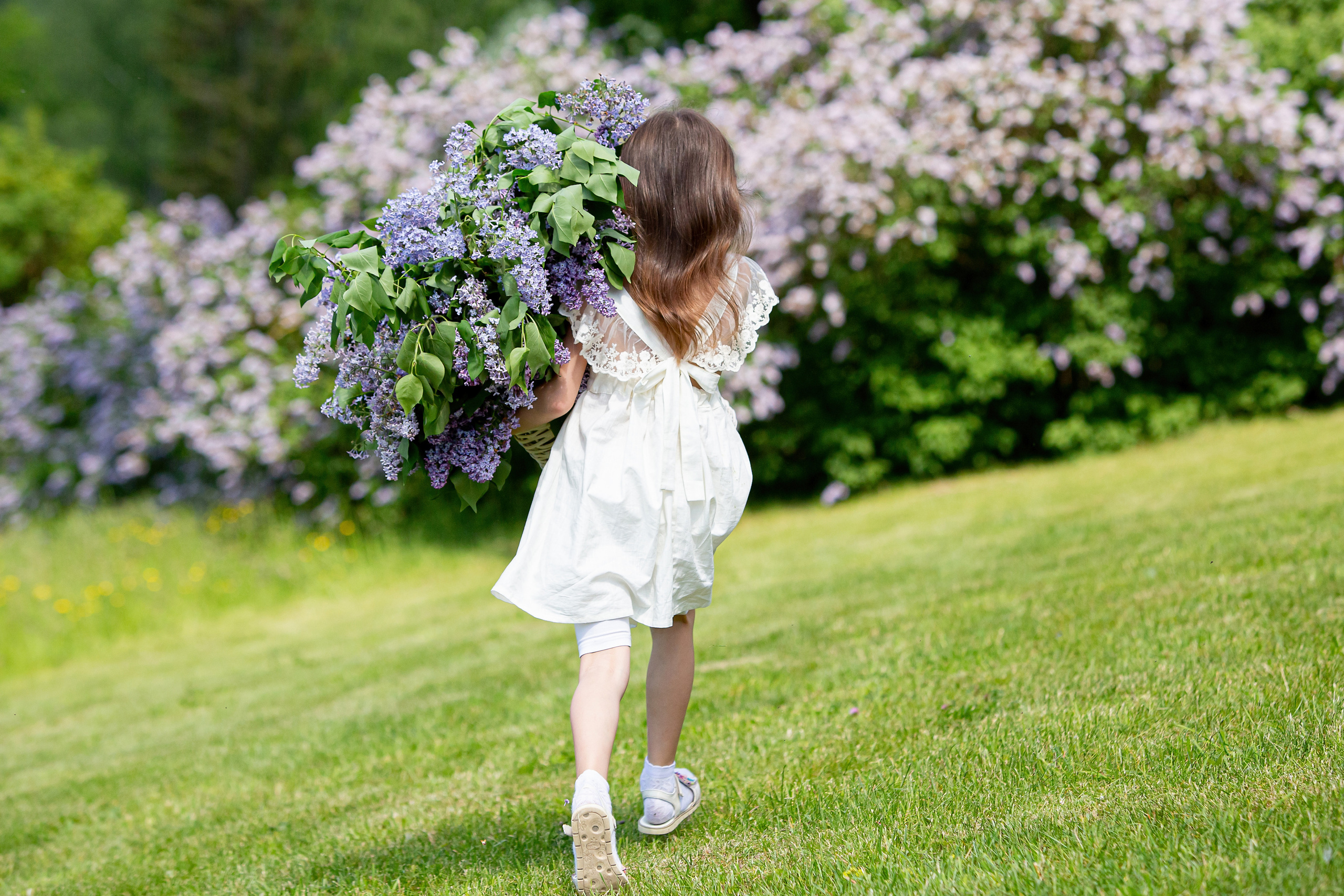 Красивая семейная прогулка. Свадебный, семейный, детский фотограф в Санкт-Петербурге