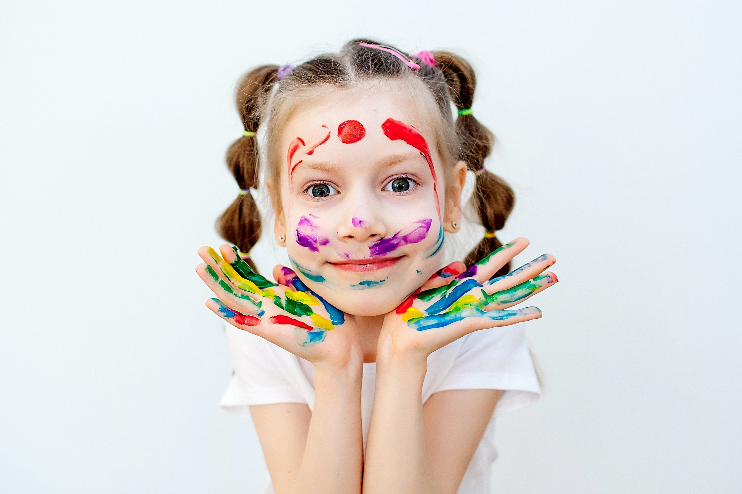 Фотография для выпускных альбомов в детском саду в выпускной группе в подготовительной группе детей фотограф для выпускных альбомов фото детей мастер-класс в детском саду краски портреты детей