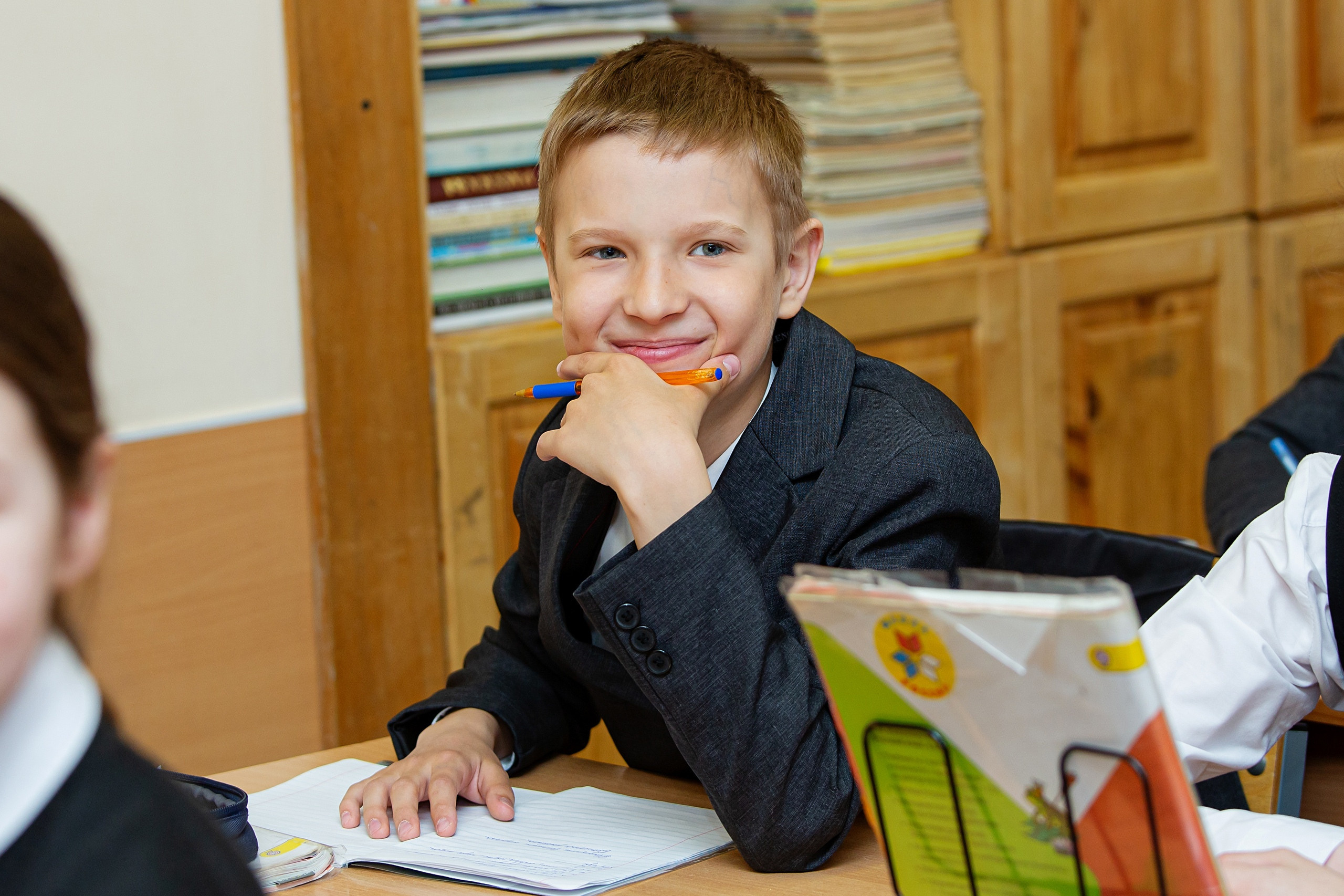 Фотосъёмка для выпускных альбомов из начальной школы. Свадебный, семейный, детский фотограф в Санкт-Петербурге