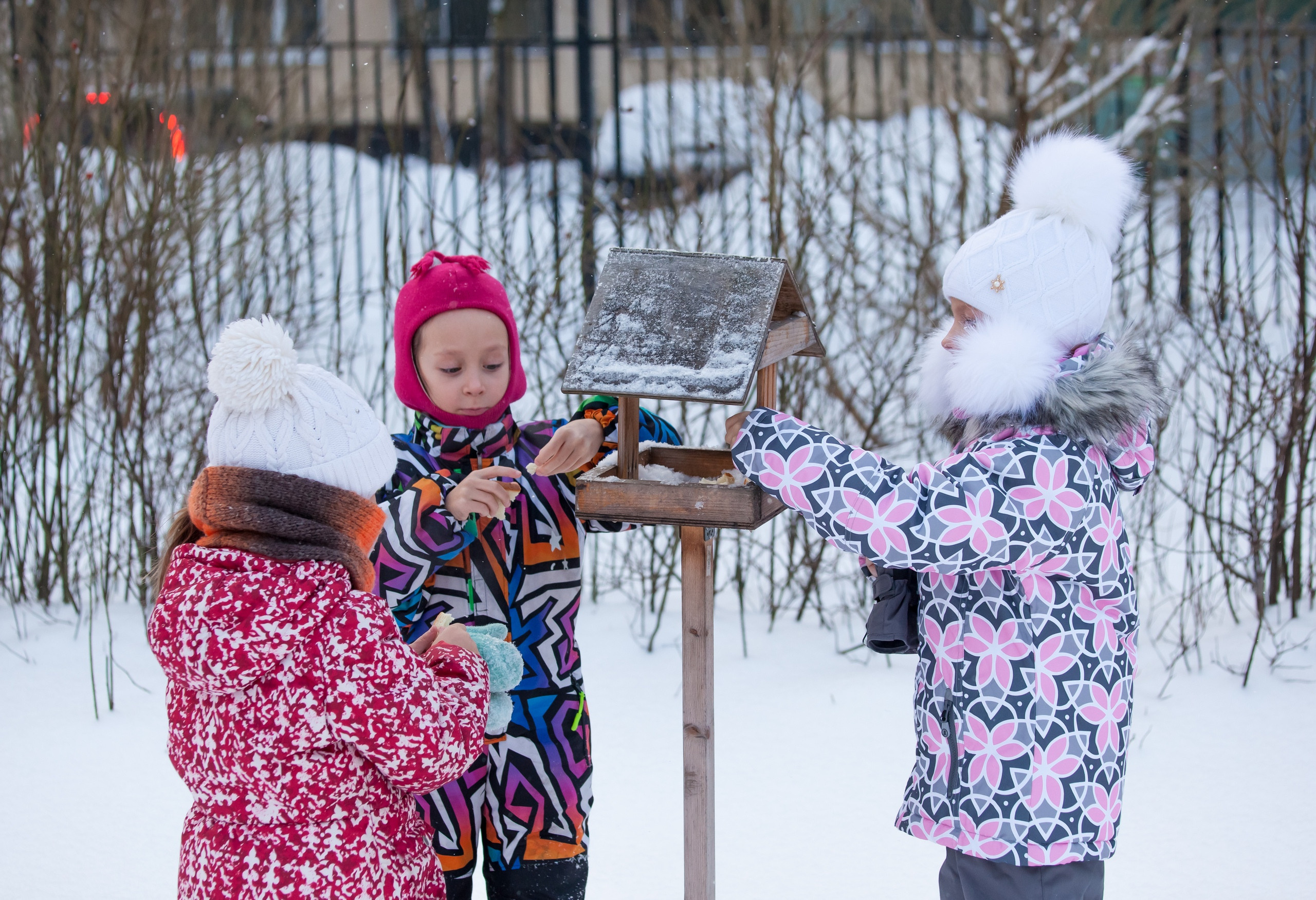 Фотография для выпускных альбомов в детском саду в выпускной группе в подготовительной группе детей фотограф для выпускных альбомов фото детей зимой зимние портреты
