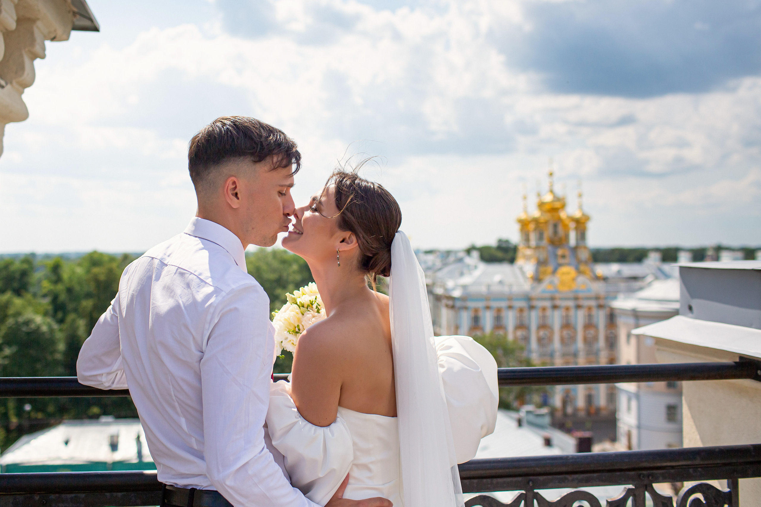 Свадебная фотосессия в Пушкине. Дворец бракосочетания № 3. Свадебный, семейный, детский фотограф в Санкт-Петербурге