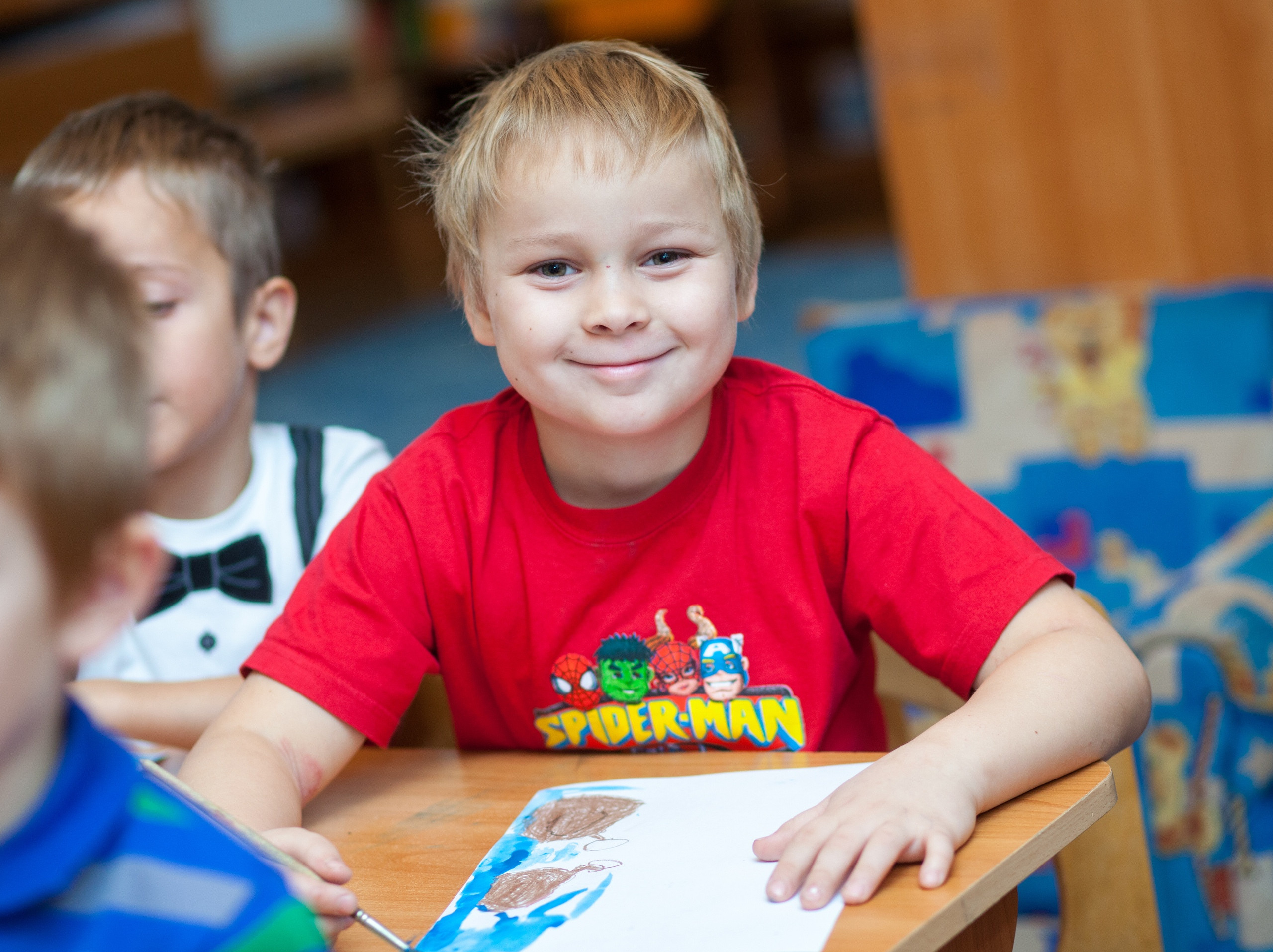 Фотография для выпускных альбомов в детском саду в выпускной группе в подготовительной группе детей фотограф для выпускных альбомов фото детей в группе мастер-класс детский портрет занятия в детском саду игры в детском саду