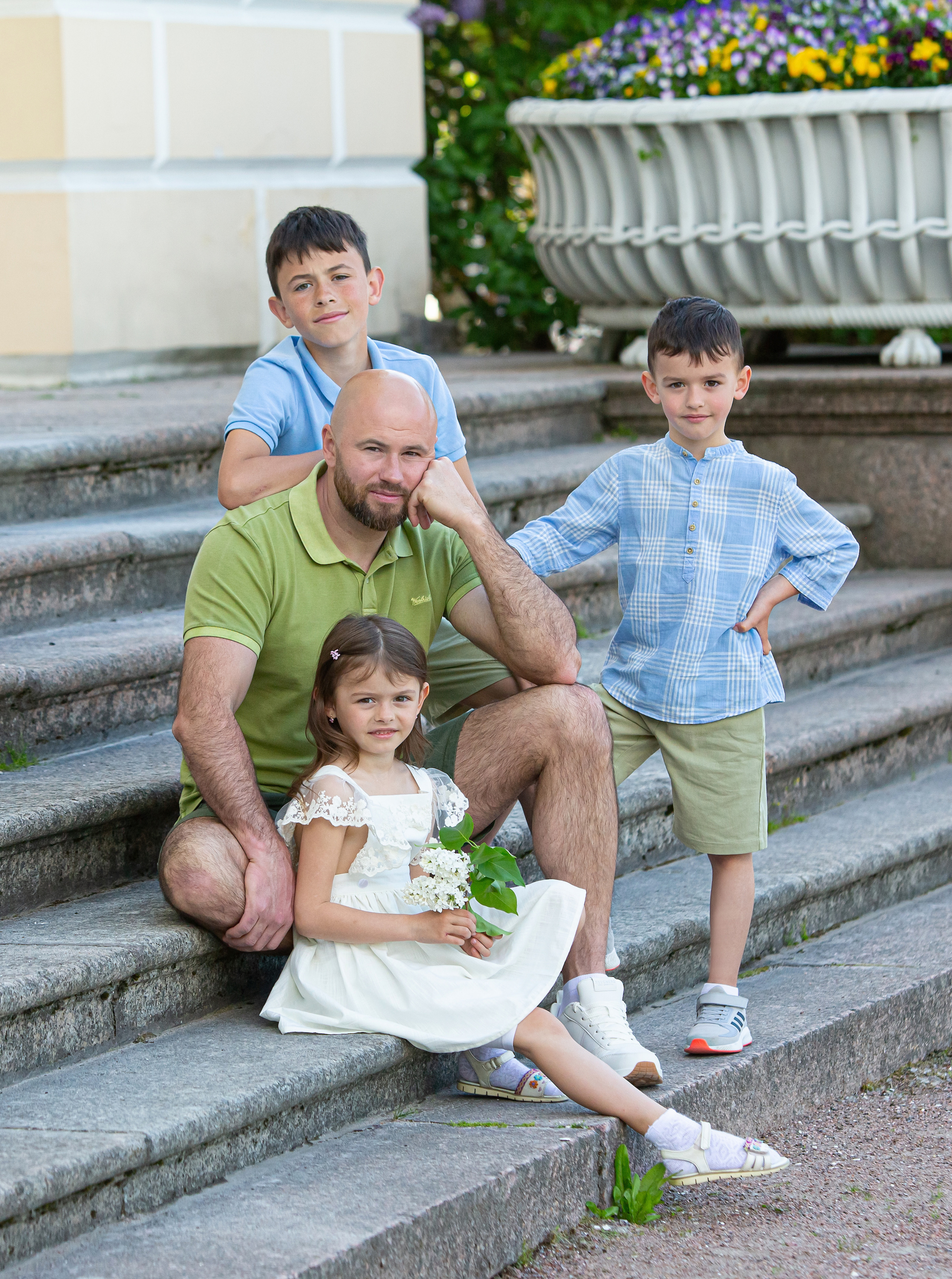 Красивая семейная прогулка. Свадебный, семейный, детский фотограф в Санкт-Петербурге