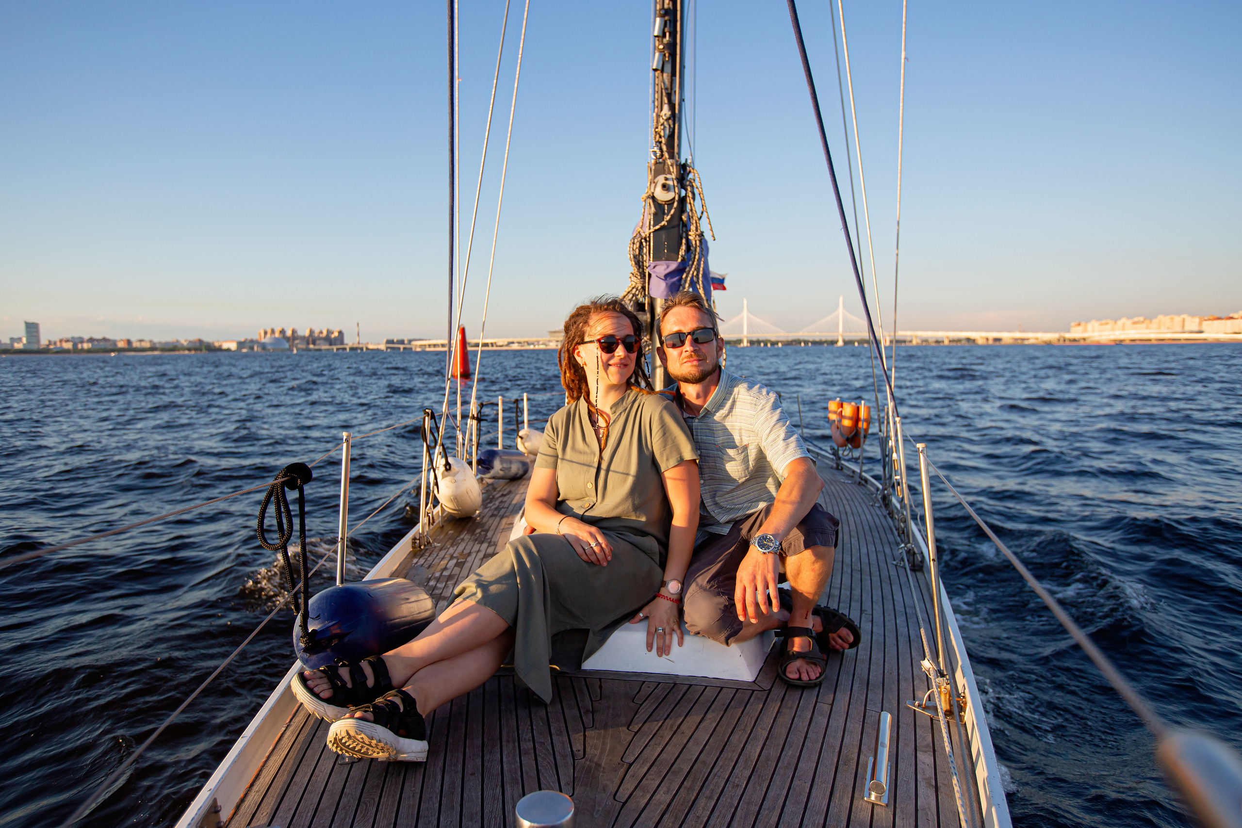 Семейная прогулка по заливу на закате. Свадебный, семейный, детский фотограф в Санкт-Петербурге