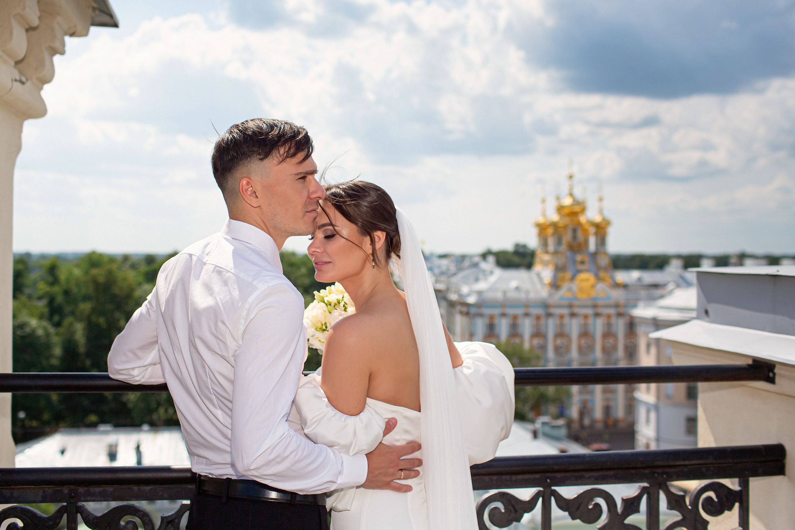 Свадебная фотосессия в Пушкине. Дворец бракосочетания № 3. Свадебный, семейный, детский фотограф в Санкт-Петербурге