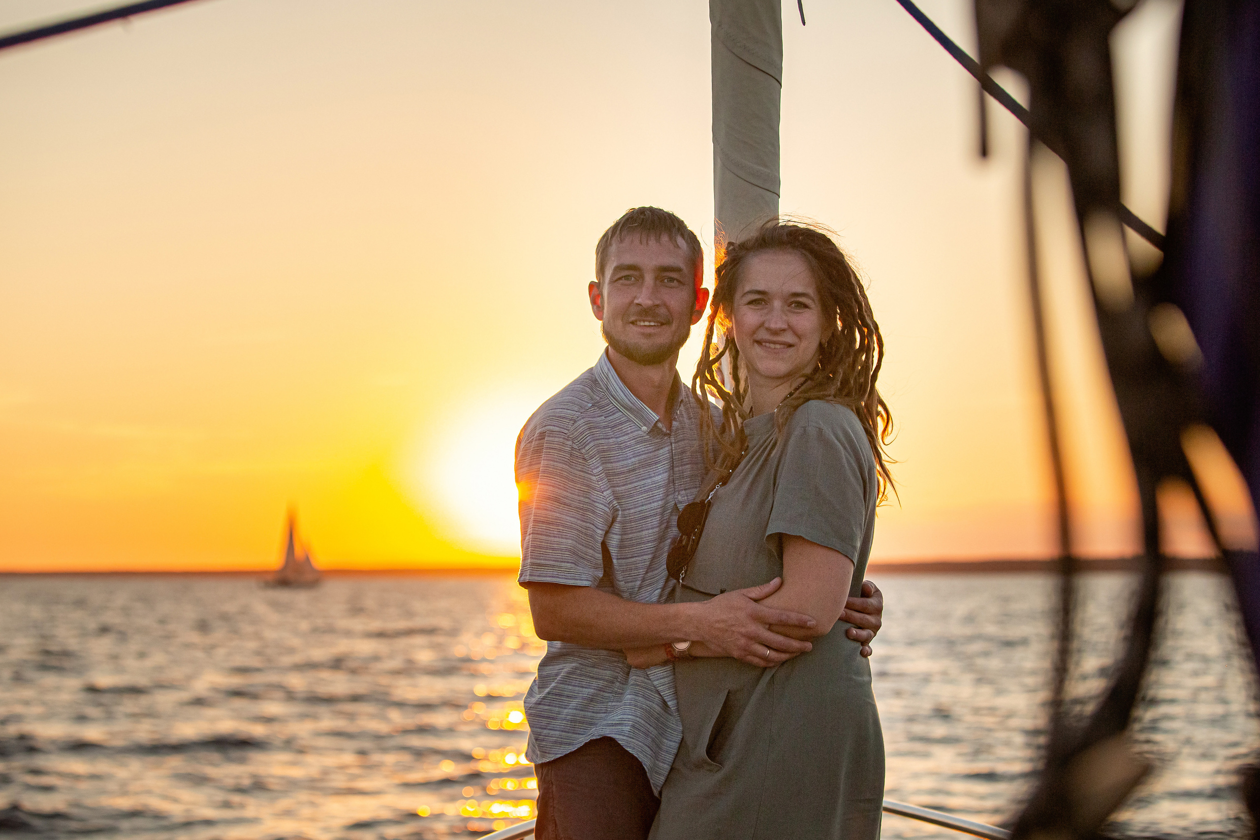 Семейная прогулка по заливу на закате. Свадебный, семейный, детский фотограф в Санкт-Петербурге