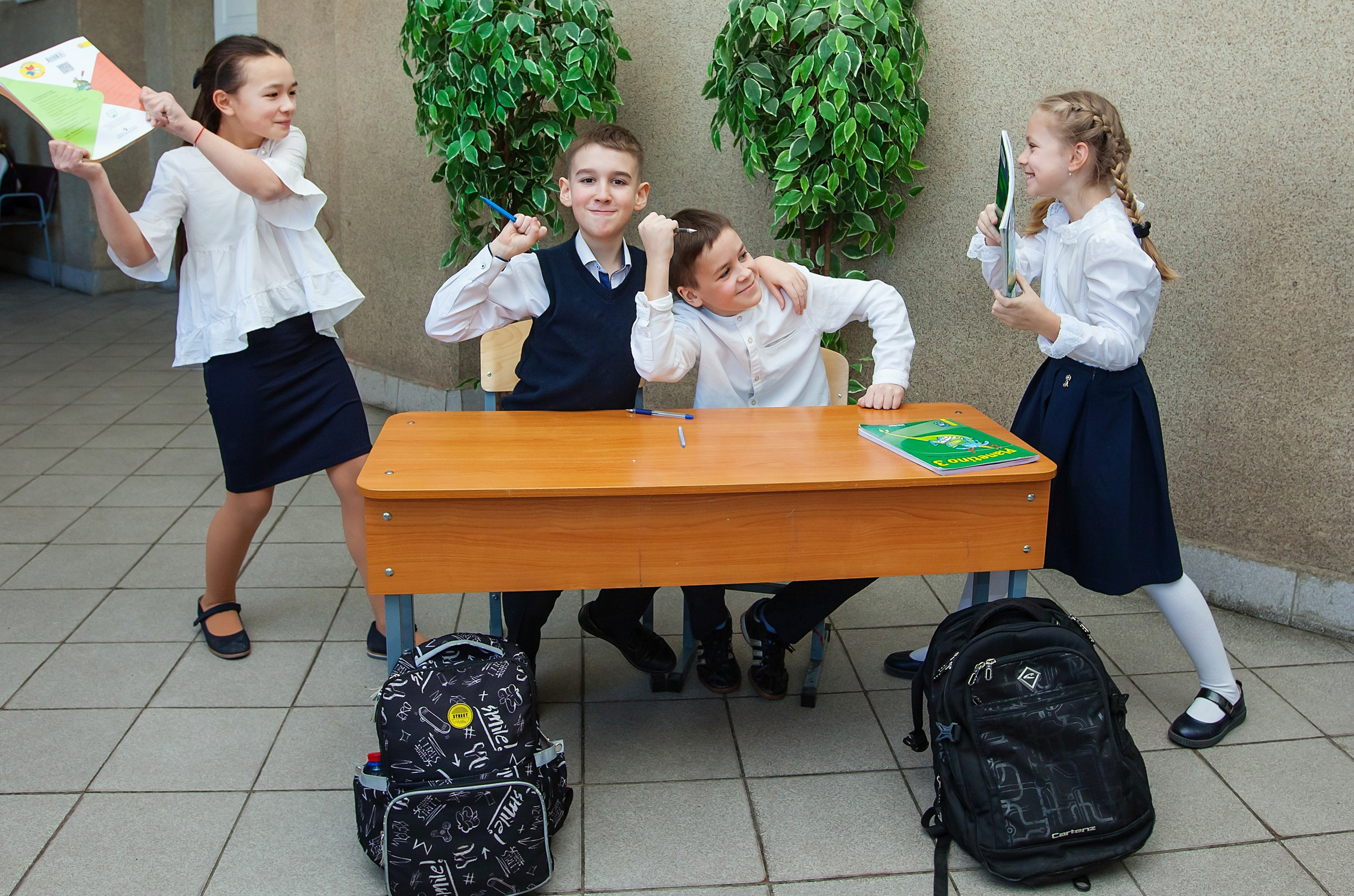 Фотосъёмка для выпускных альбомов из начальной школы. Свадебный, семейный, детский фотограф в Санкт-Петербурге