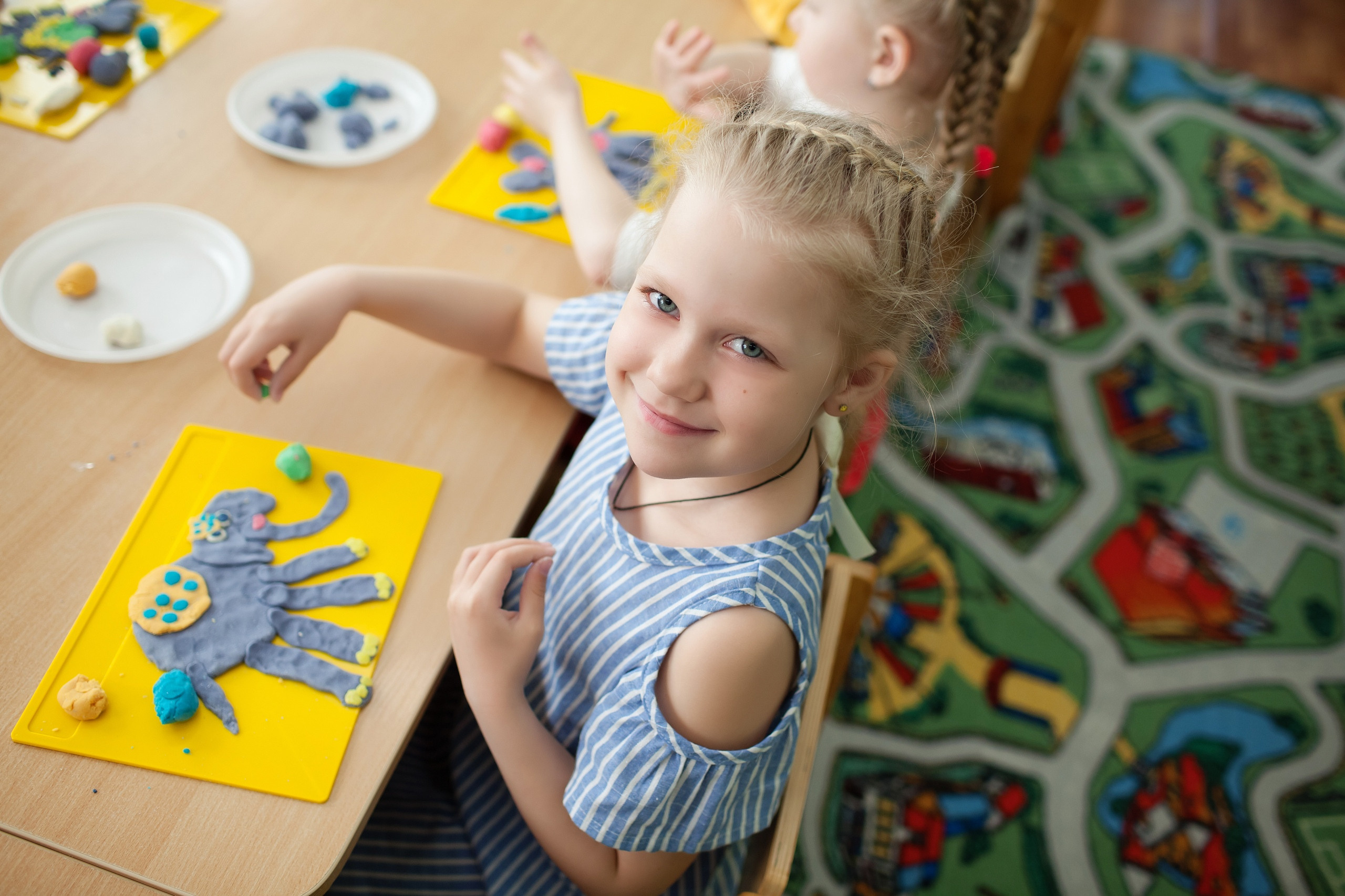 Фотография для выпускных альбомов в детском саду в выпускной группе в подготовительной группе детей фотограф для выпускных альбомов фото детей в группе мастер-класс детский портрет