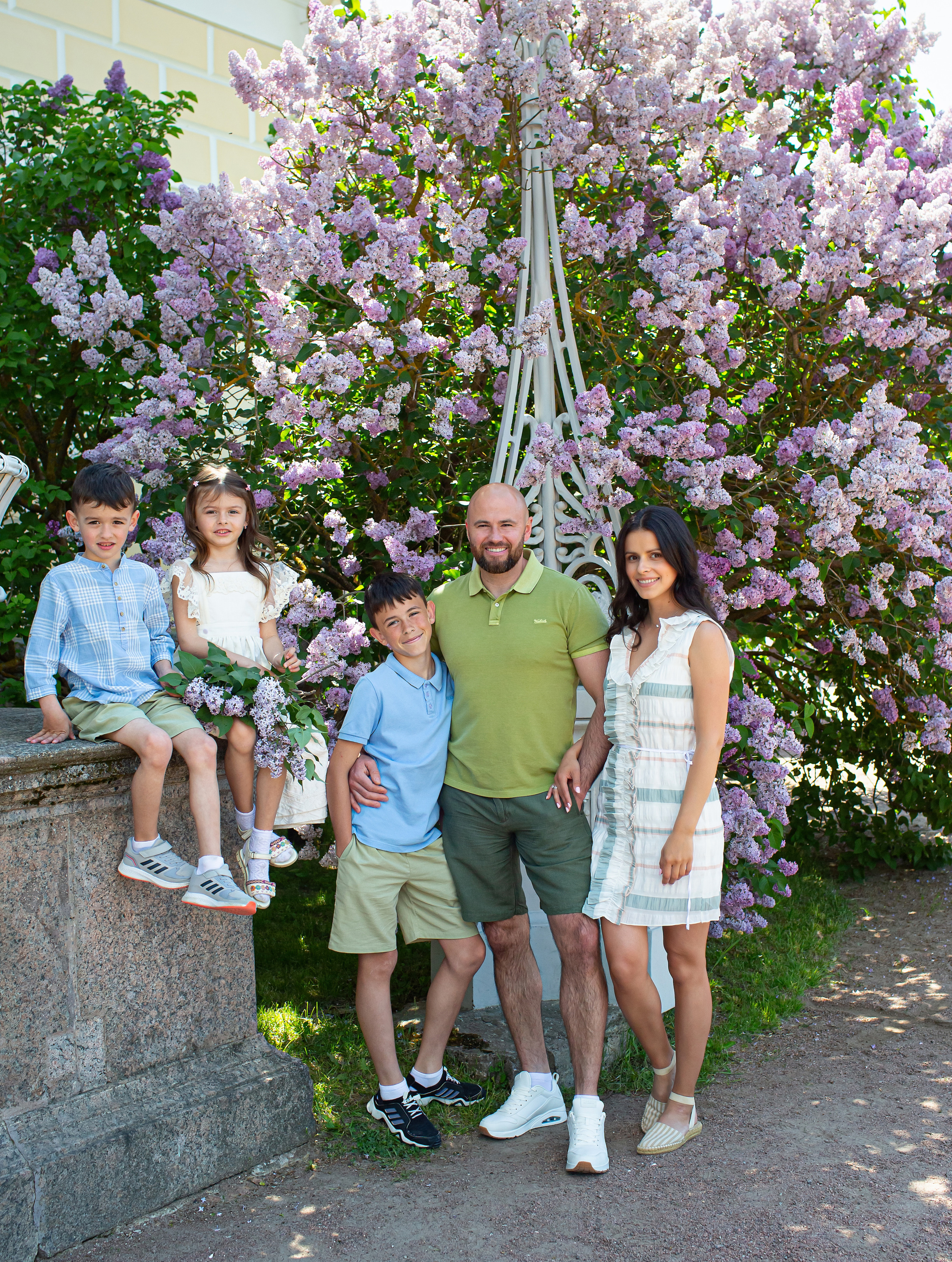 Красивая семейная прогулка. Свадебный, семейный, детский фотограф в Санкт-Петербурге