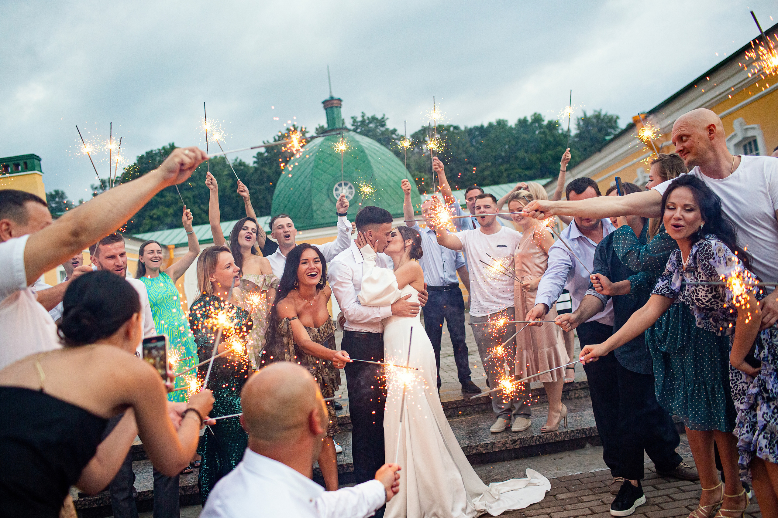 Свадебная фотосессия в Пушкине. Дворец бракосочетания № 3. Свадебный, семейный, детский фотограф в Санкт-Петербурге