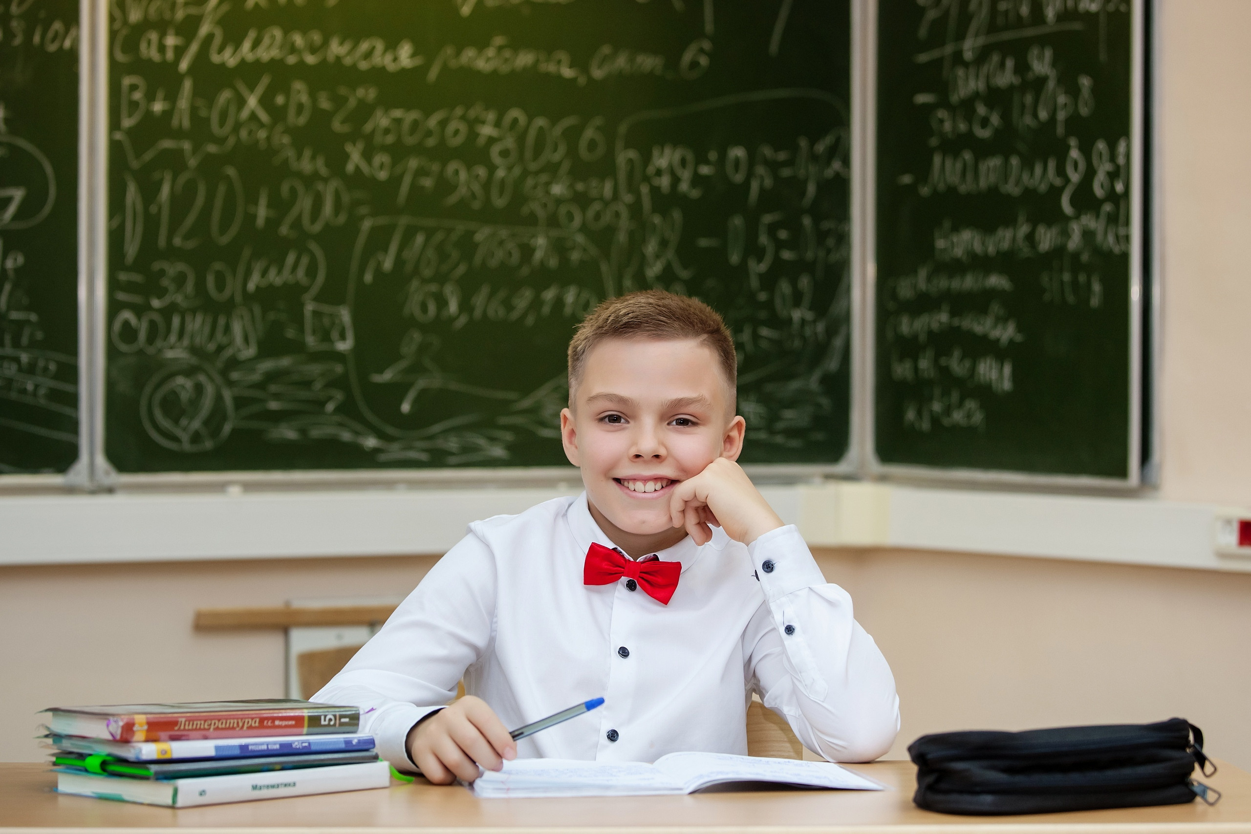 Фотосъёмка для выпускных альбомов из начальной школы. Свадебный, семейный, детский фотограф в Санкт-Петербурге