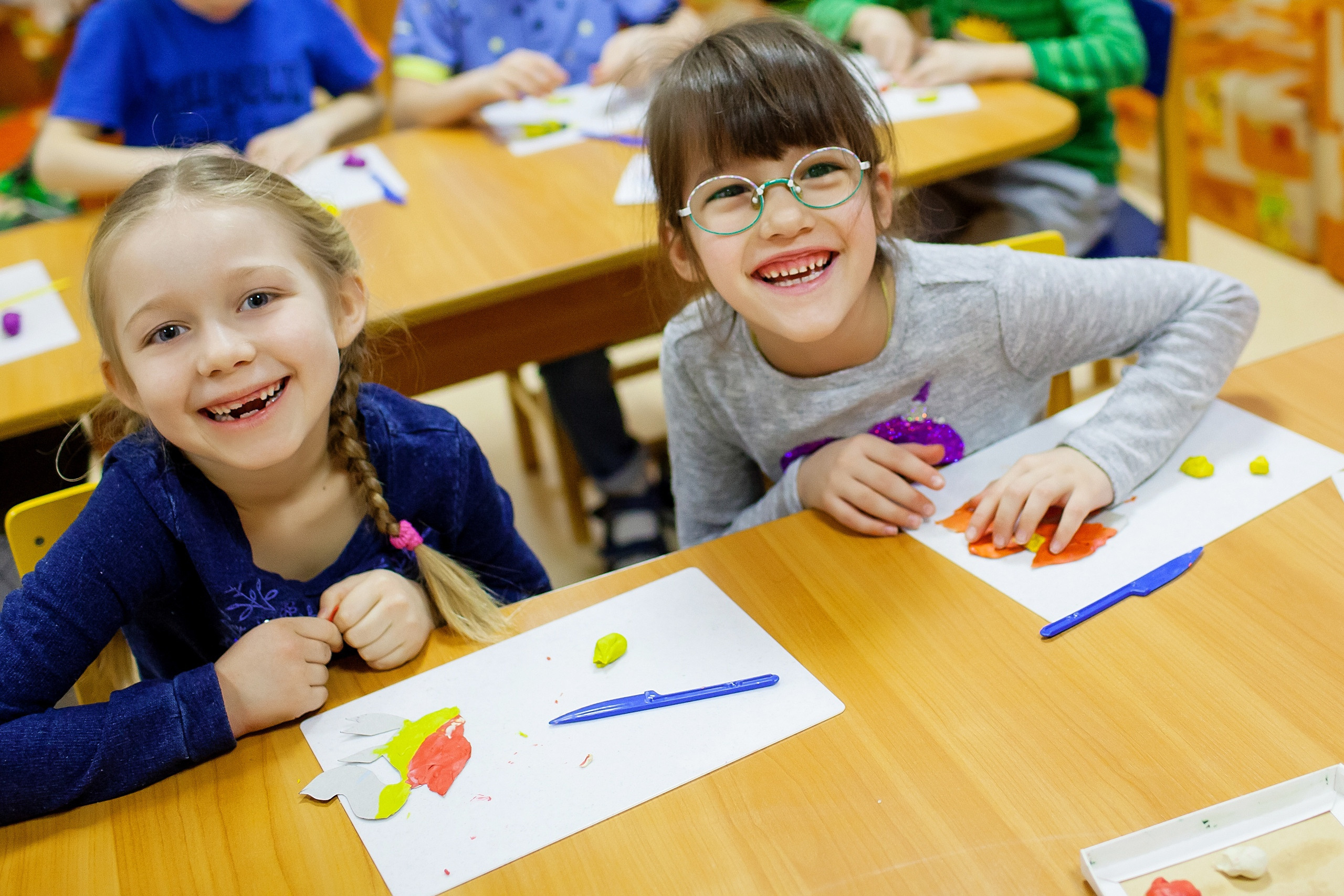 Фотография для выпускных альбомов в детском саду в выпускной группе в подготовительной группе детей фотограф для выпускных альбомов фото детей в группе мастер-класс детский портрет занятия в детском саду