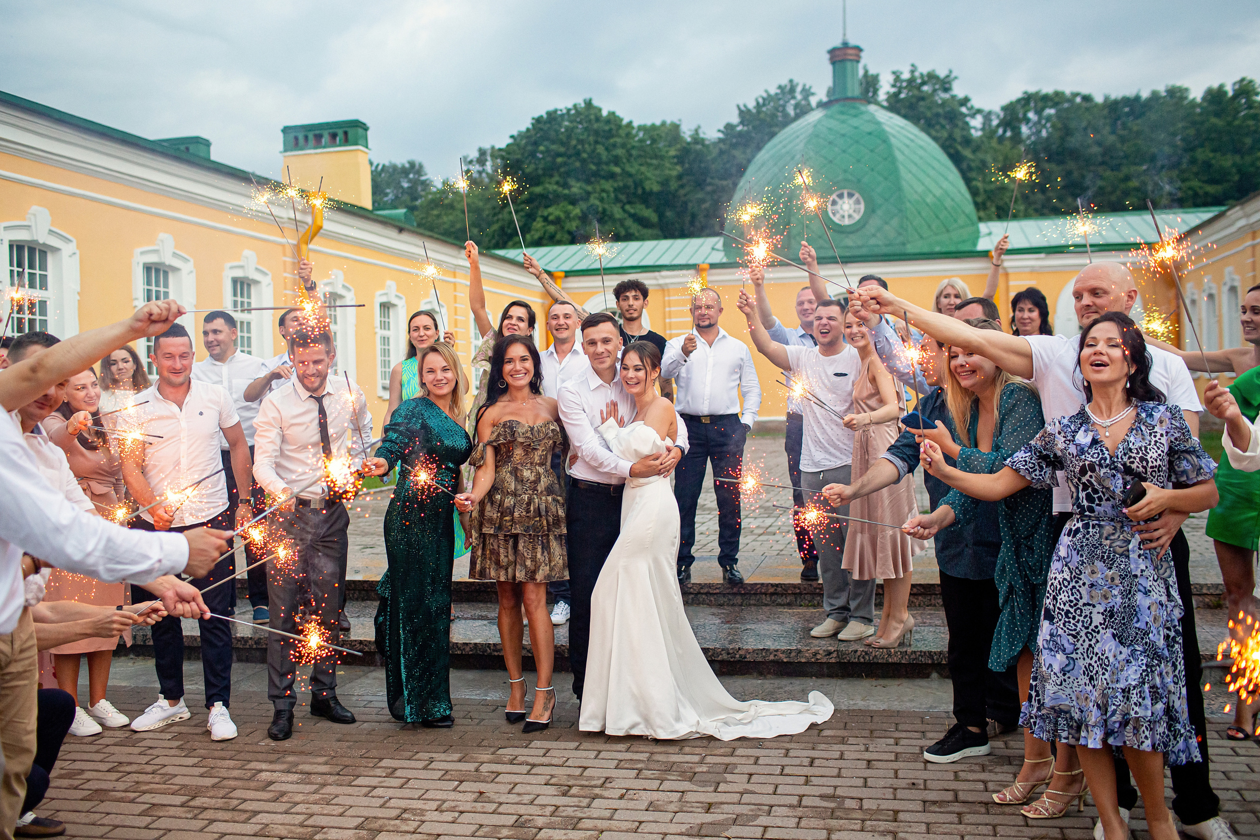Свадебная фотосессия в Пушкине. Дворец бракосочетания № 3. Свадебный, семейный, детский фотограф в Санкт-Петербурге