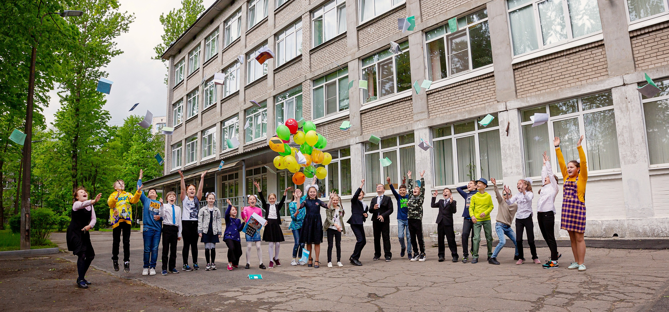 Фотосъёмка для выпускных альбомов из начальной школы. Свадебный, семейный, детский фотограф в Санкт-Петербурге