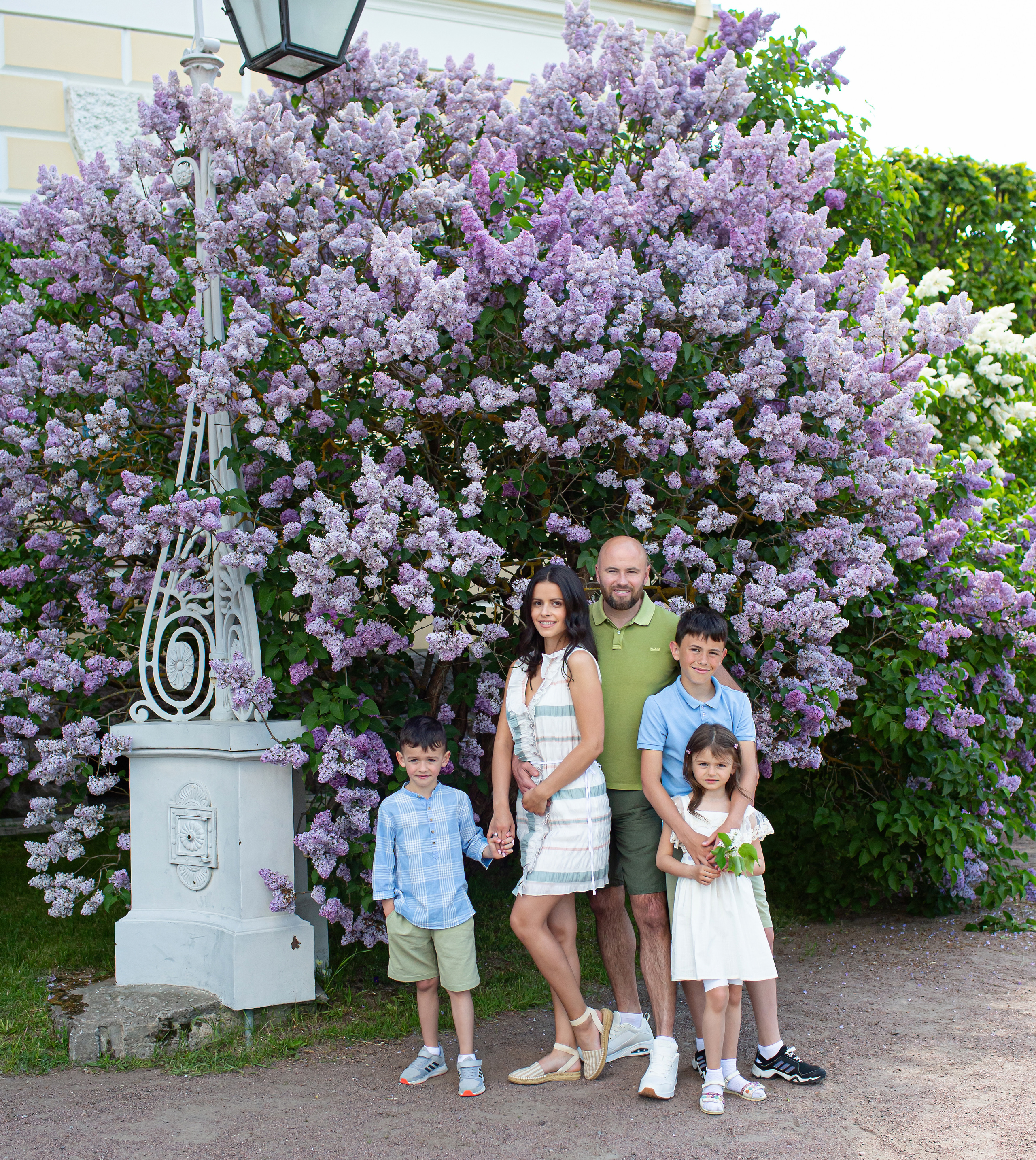 Красивая семейная прогулка. Свадебный, семейный, детский фотограф в Санкт-Петербурге