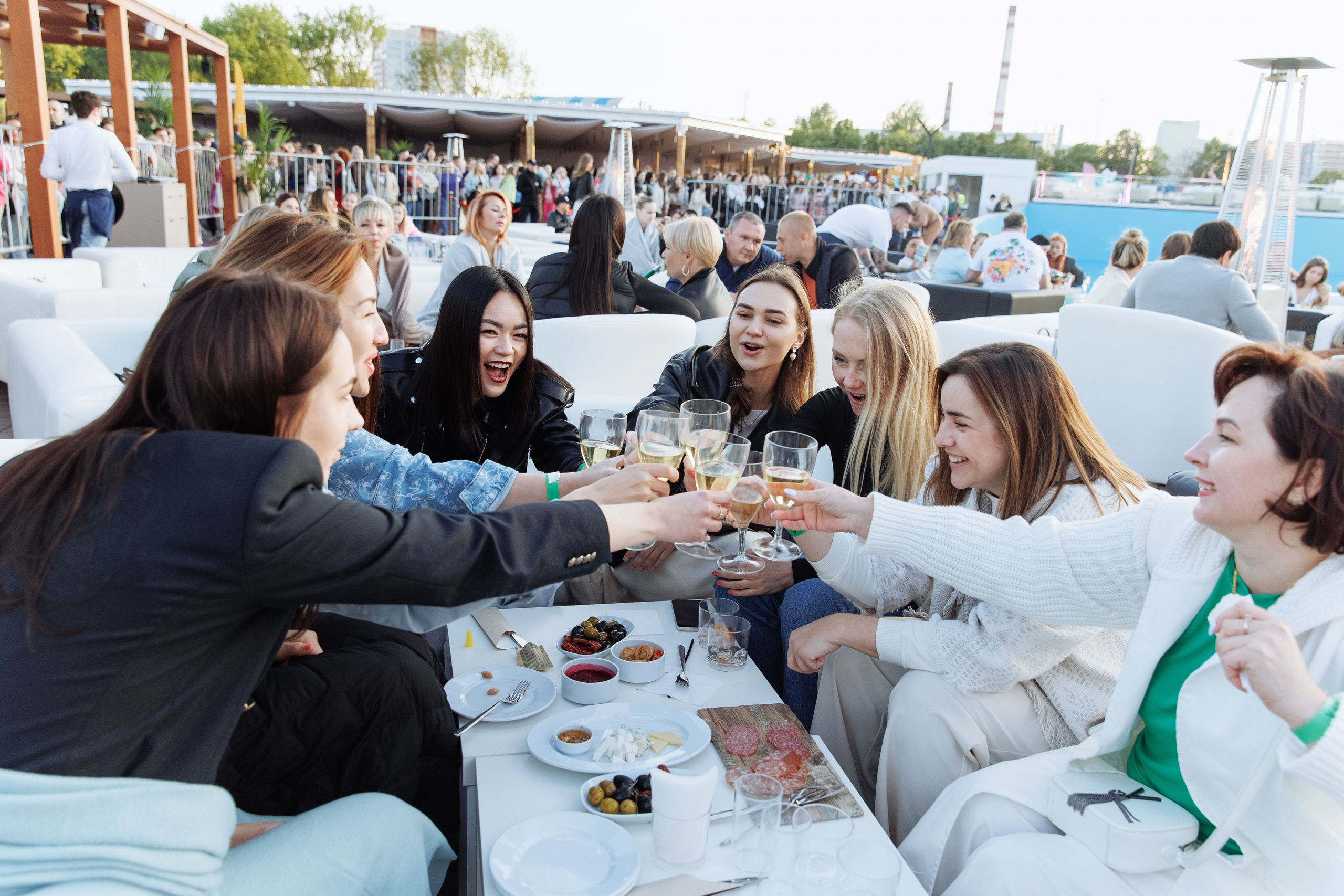 Остров мечты Dream Beach Club (Открытие открытого бассейна в Москве). Репортажный фотограф на мероприятие в Москве Алексей Терентьев