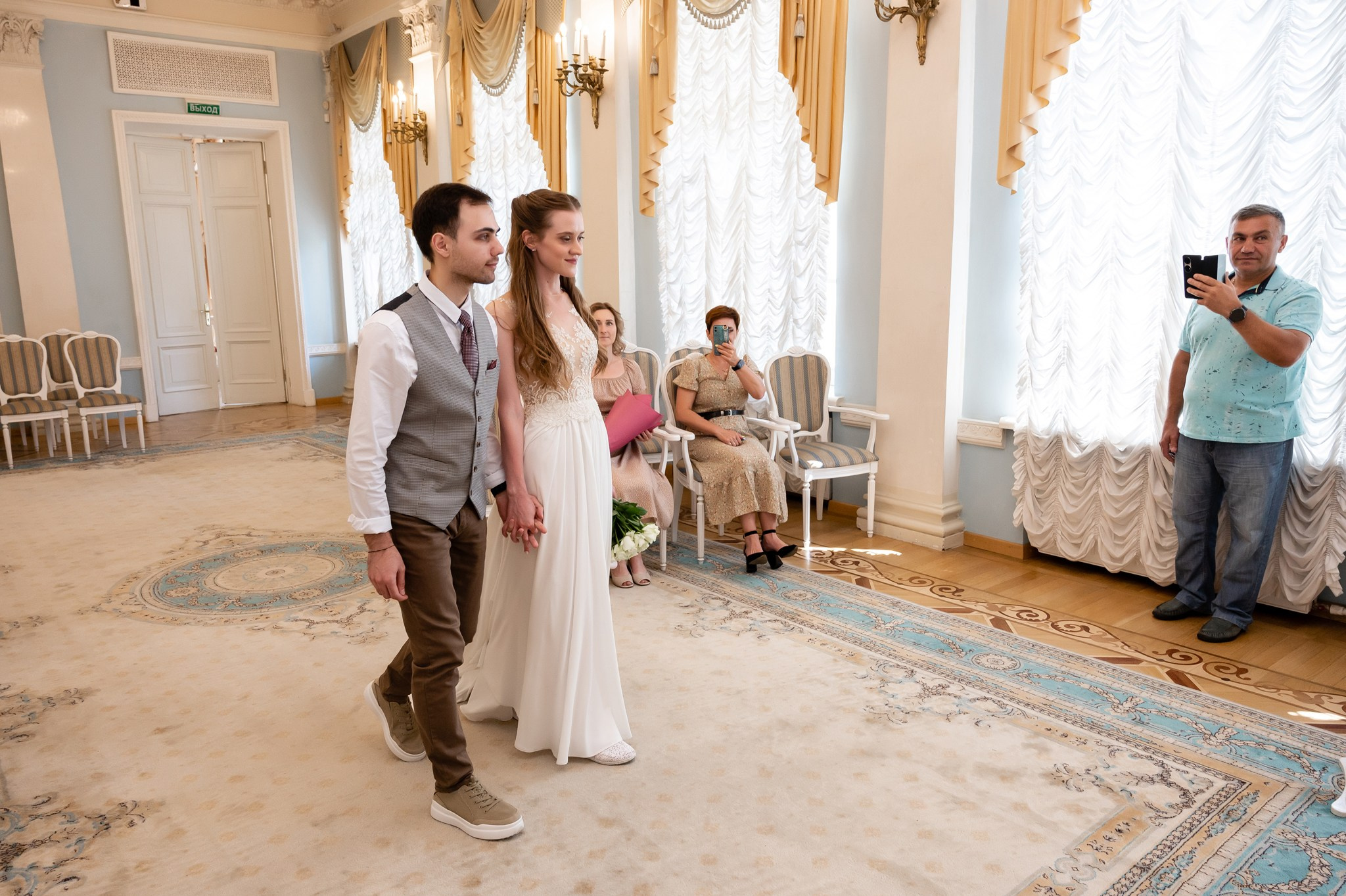 Зеркальный дворик. Свадебный и семейный фотограф из Санкт-Петербурга Климов Анатолий