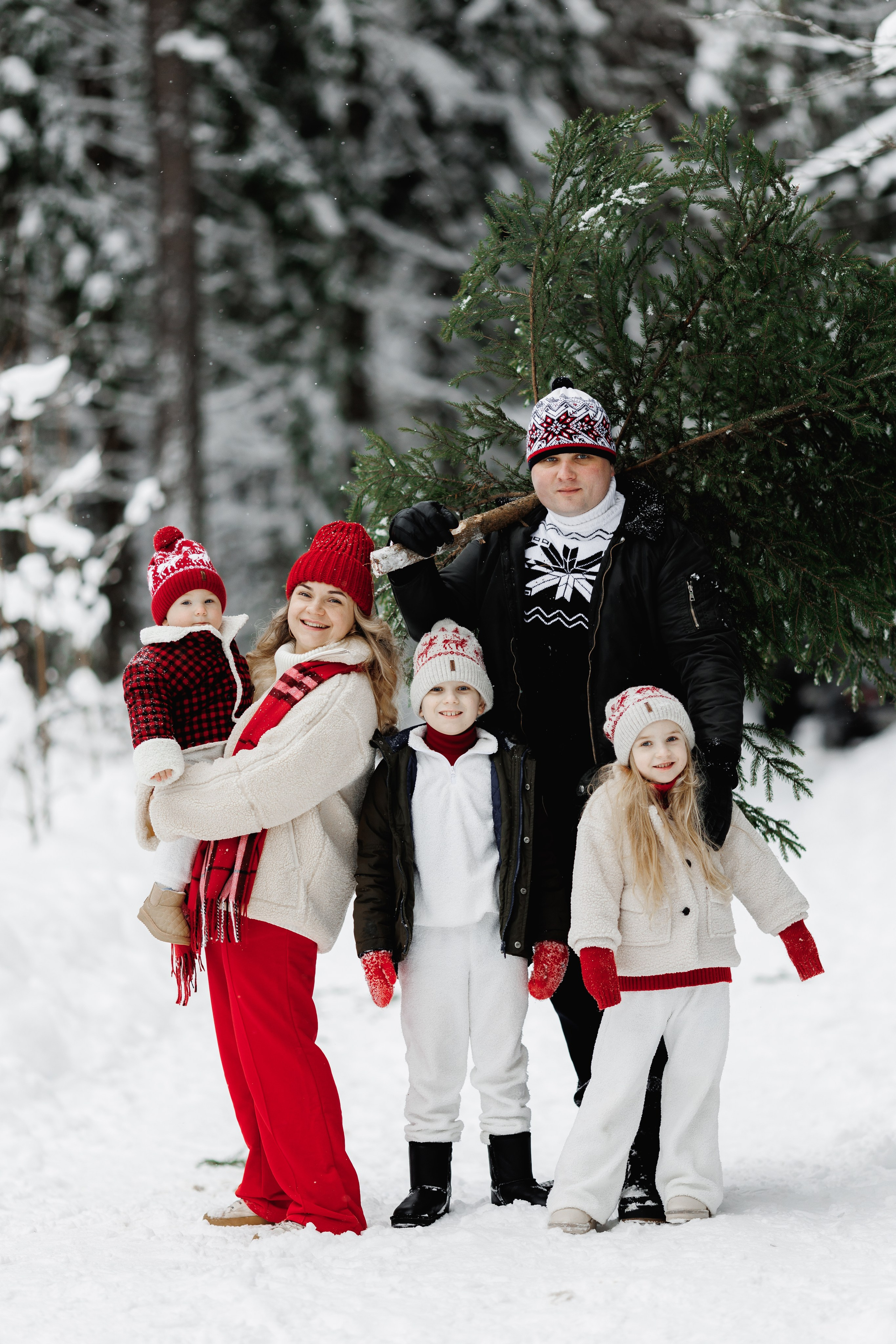 Зимняя фотосессия в лесу. Свадебный и семейный фотограф Витебск, Минск, Андрей Павлов