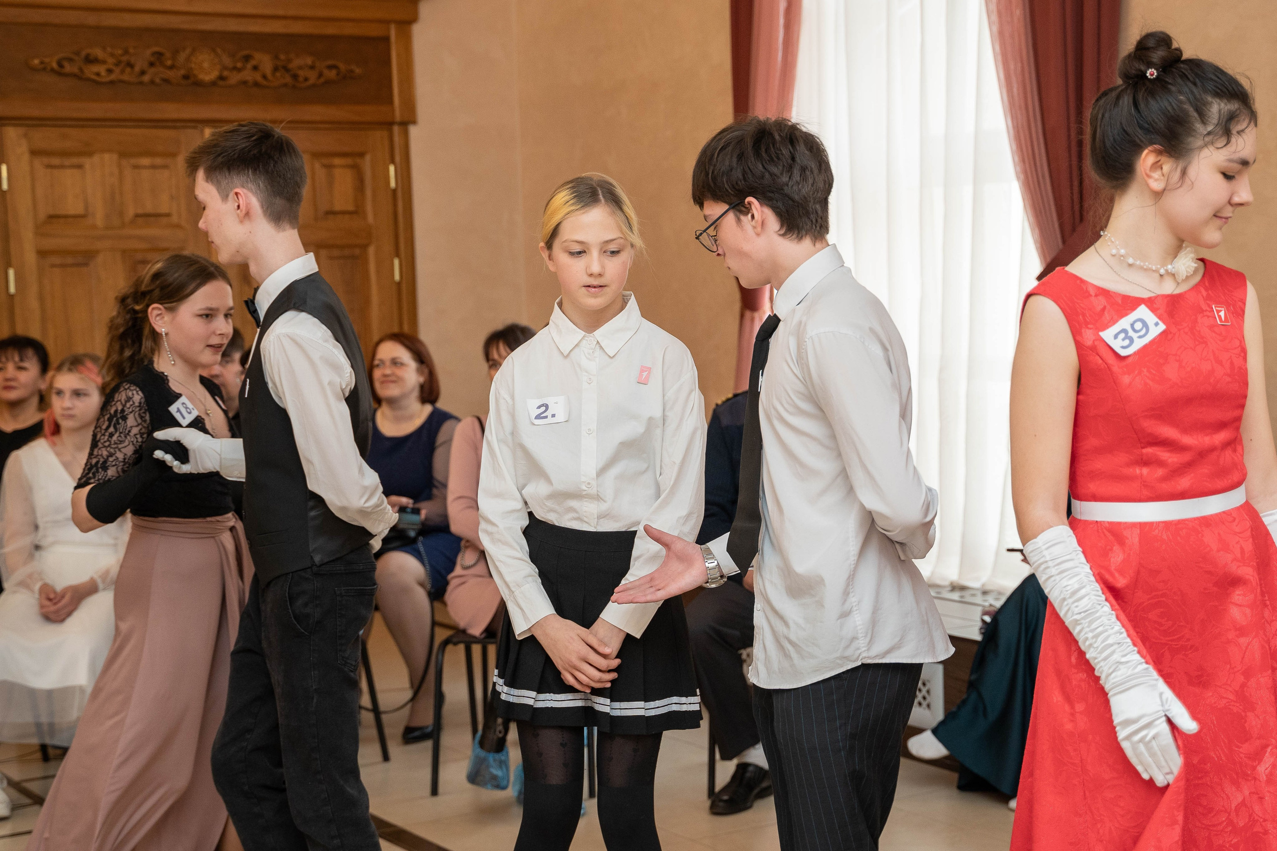 Репортажная съемка бала. Студийный фотограф в Петропавловске-Камчатском