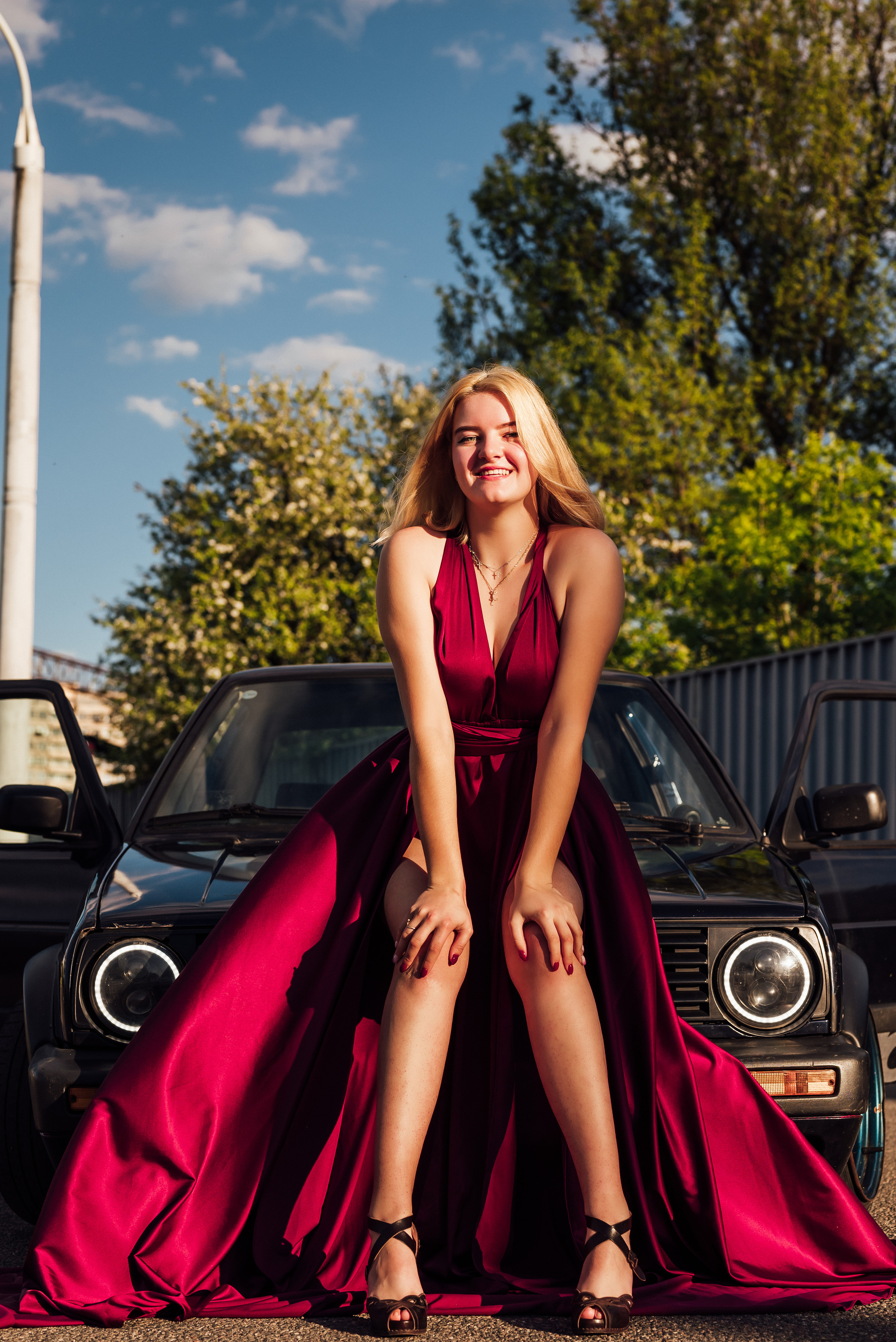 Анастасия и машина. Семейный фотограф в Минске Дарья Дреко