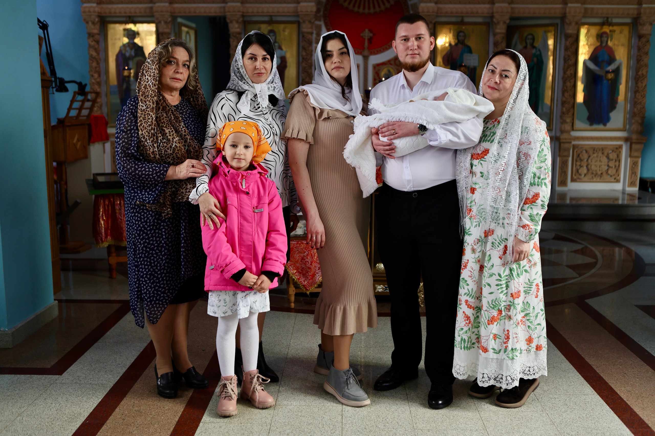 Яна и Максим —крещение Михаила. Фотограф в Курске Смирнов Евгений