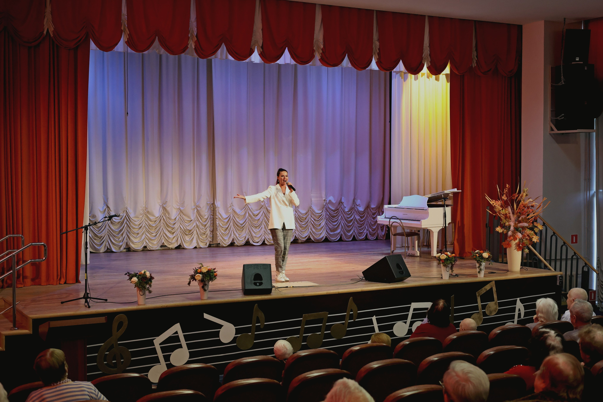 Концерт «От сердца к сердцу» для ветеранов 11.10.2023. Профессиональный фотограф в Москве Алёна Котова