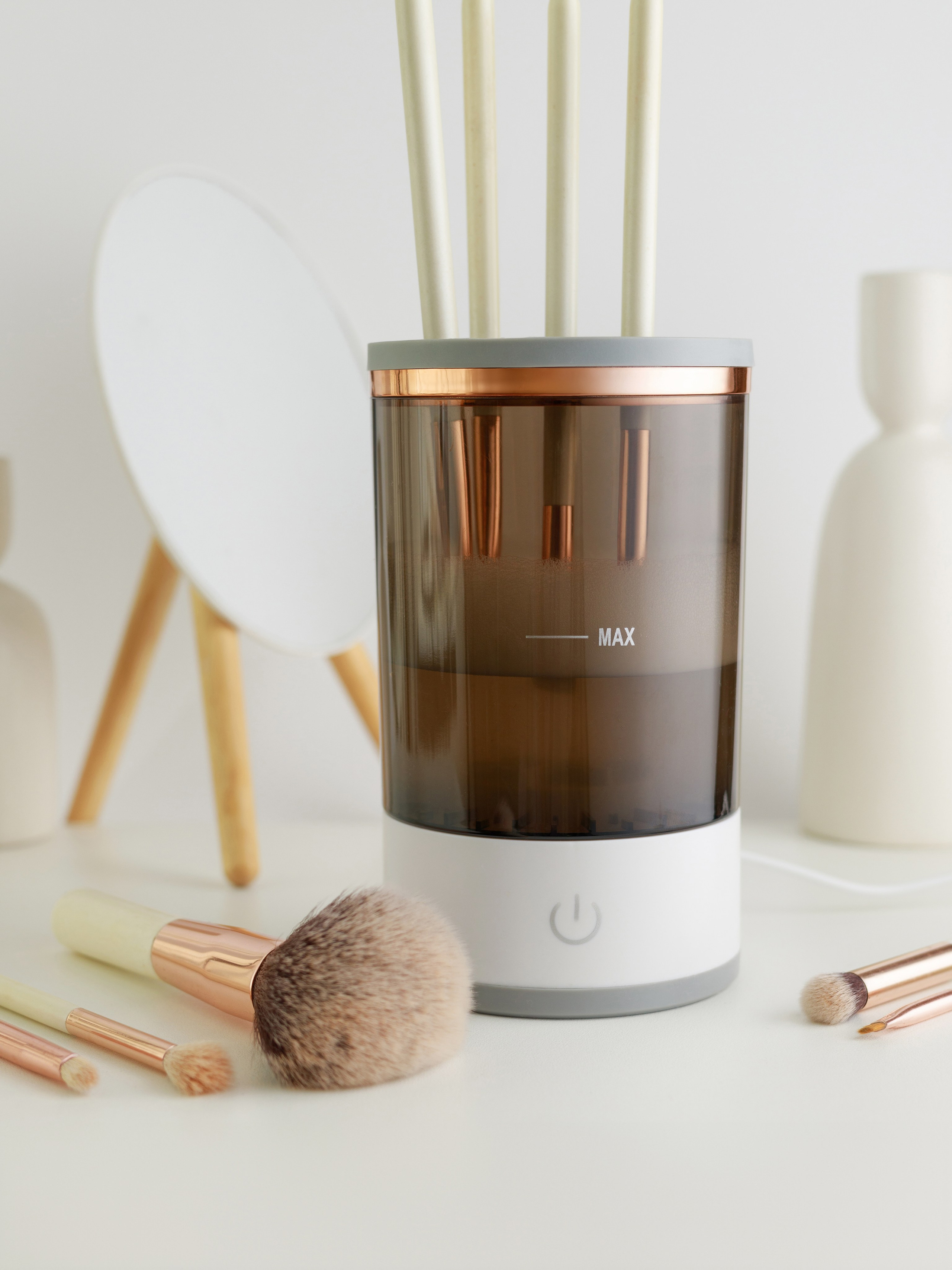 Съемка очистителя для кистей для Wildberries. СЕМЕЙНЫЙ И ПРЕДМЕТНЫЙ ФОТОГРАФ — ЛЕНА ГОНЧАР | КРАСНОДАР | МАЙКОП