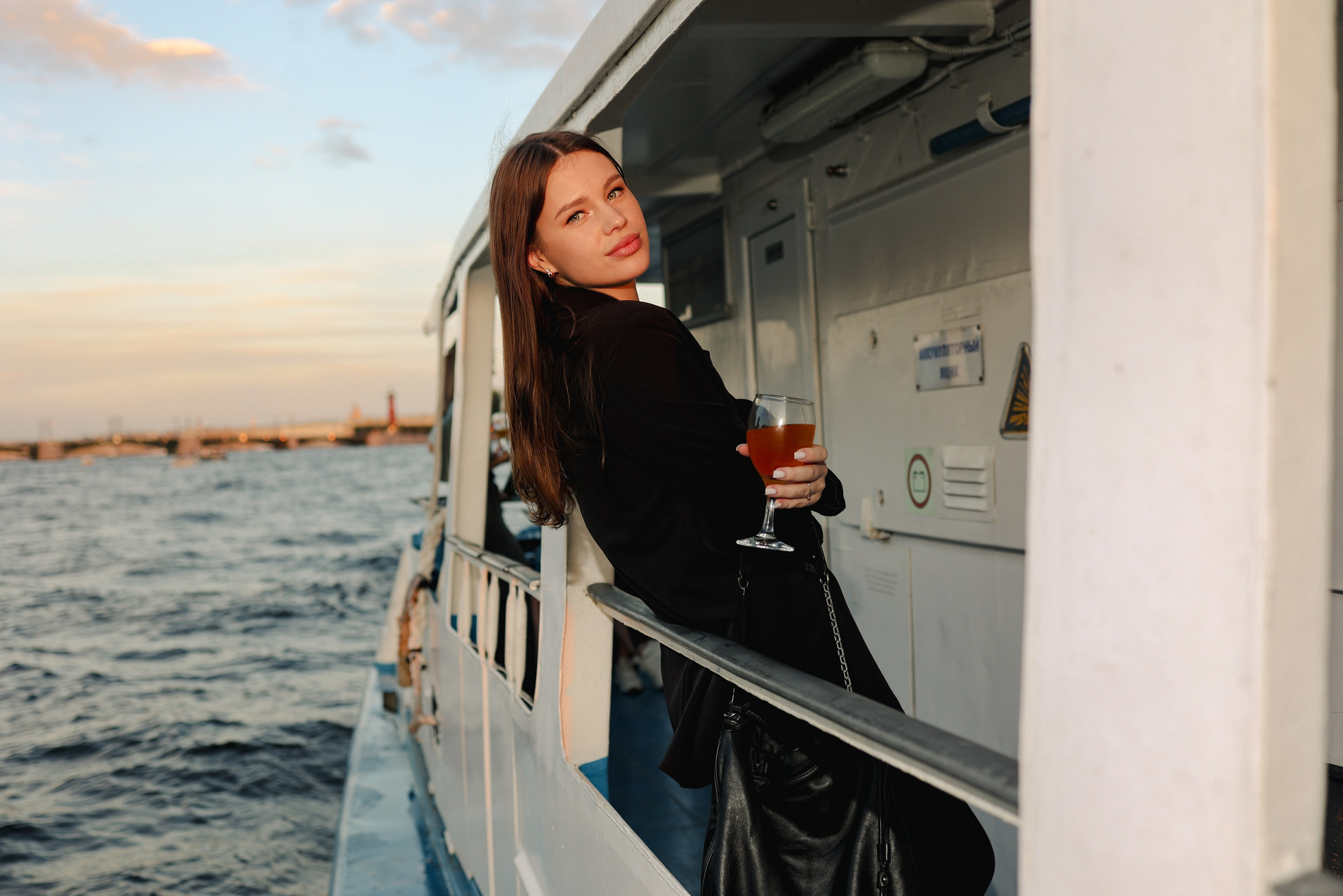 Gravity Project круизы. Репортажный и портретный фотограф в Санктпетербурге. Видиосъемка мероприятий в Санкт-Петербурге