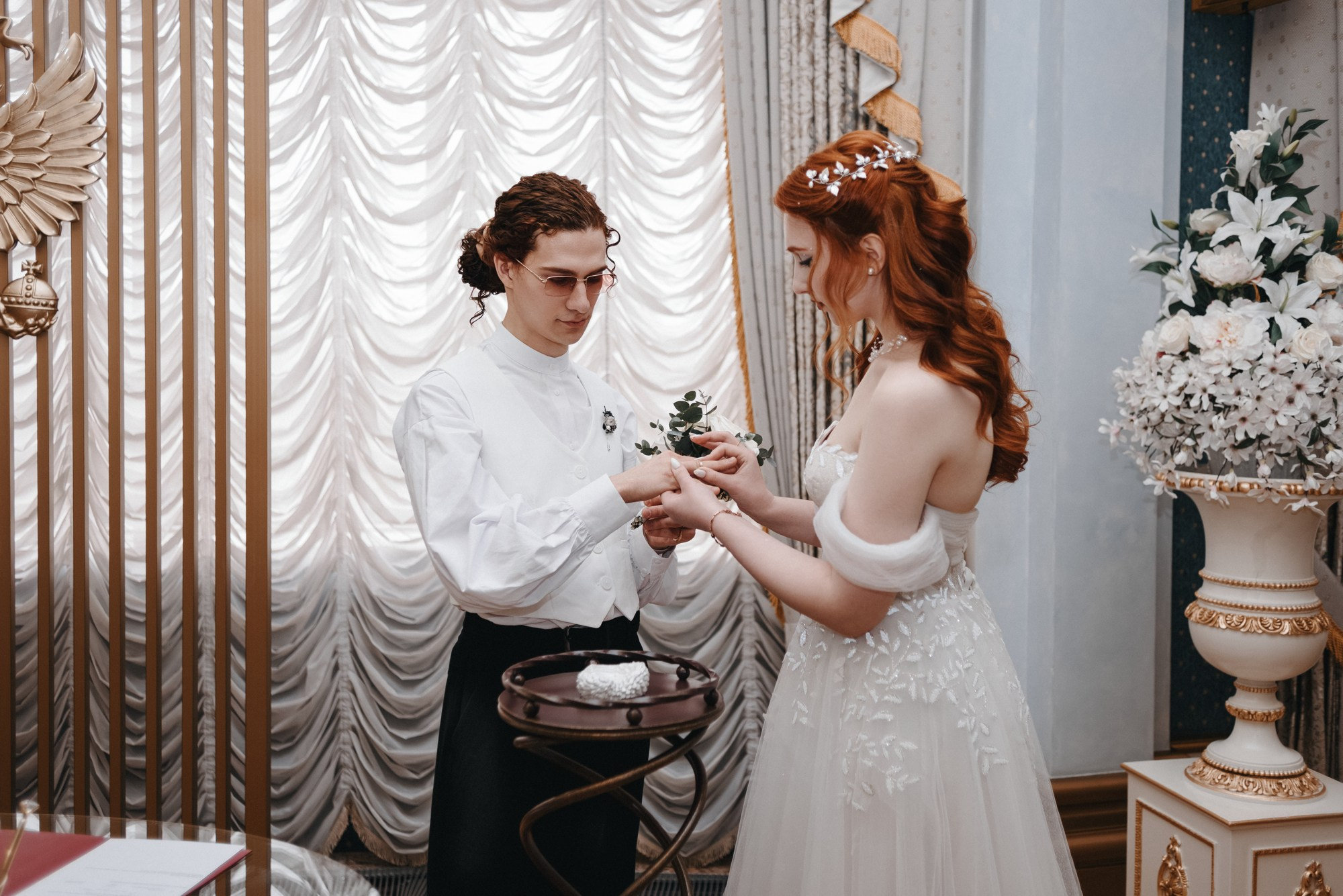 Свадебная фотосессия в Тюмени: ЗАГС, Мост Влюбленных и Монастырь | Фотограф Дарья Мустафина. Портретный фотограф Тюмень Дарья Мустафина