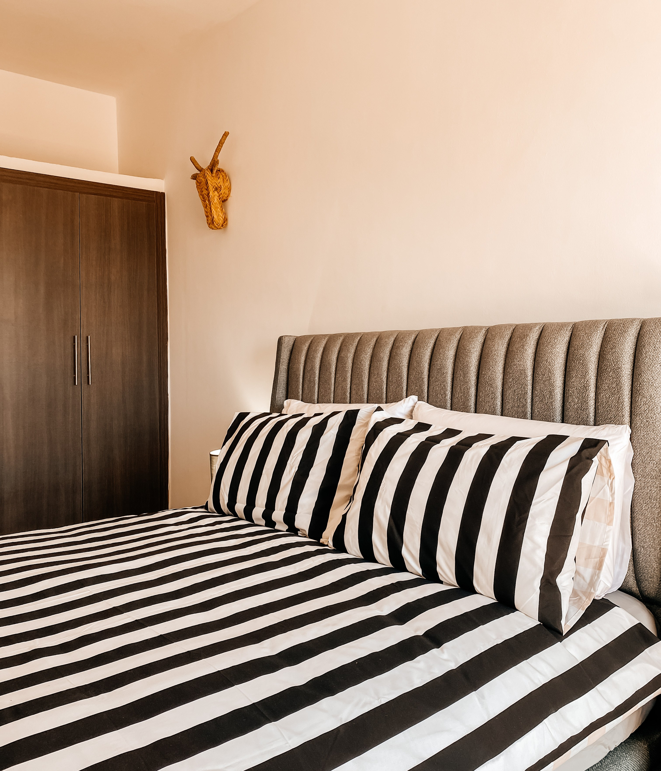 Apart lighthouse view. Olga Popova — Photographer in Morocco