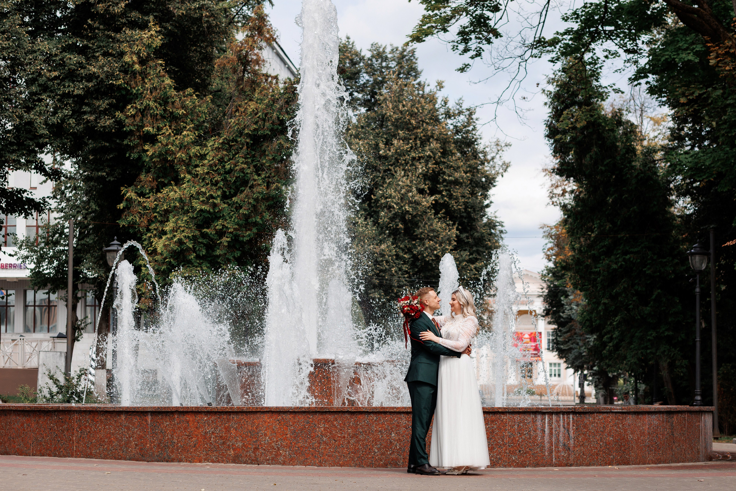 15 августа А&М. Профессиональный фотограф в Брянске Аля Подольная. Свадебный, семейный, портретный фотограф. Выпускные альбомы. Опыт более 10 лет. АЛЯМОМЕНТ