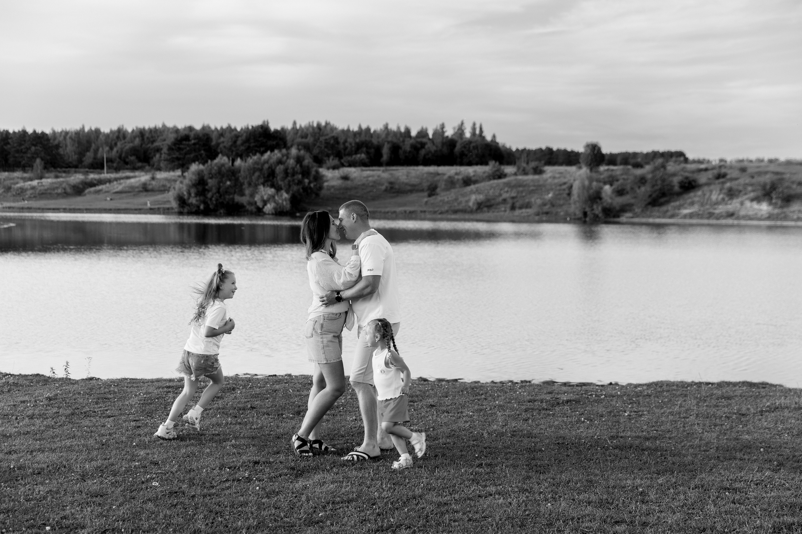 Прогулка у озера. Профессиональный фотограф в Брянске Аля Подольная. Свадебный, семейный, портретный фотограф. Выпускные альбомы. Опыт более 10 лет. АЛЯМОМЕНТ