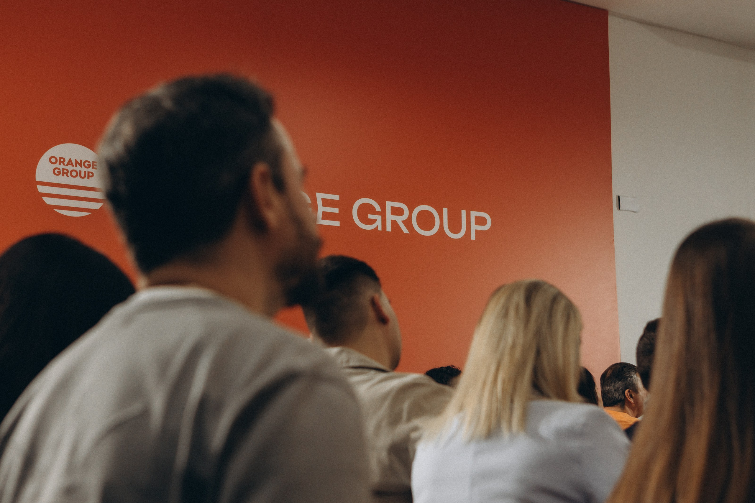 Orange Group. Photographer in Georgia Pavel Sharnikov