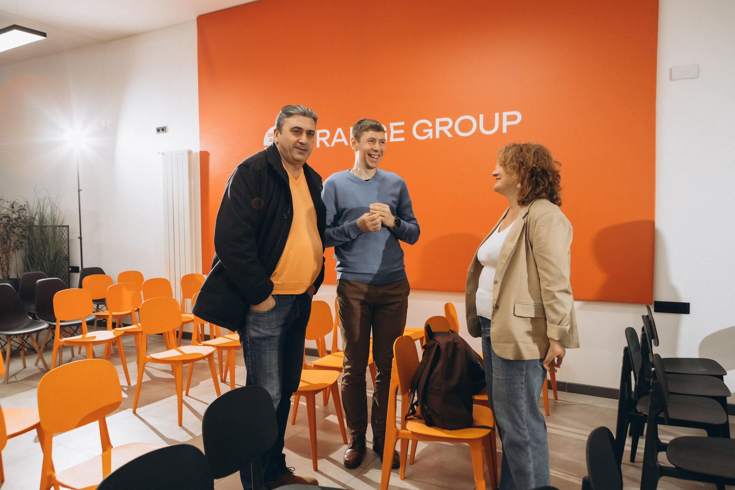 Orange Group. Photographer in Georgia Pavel Sharnikov