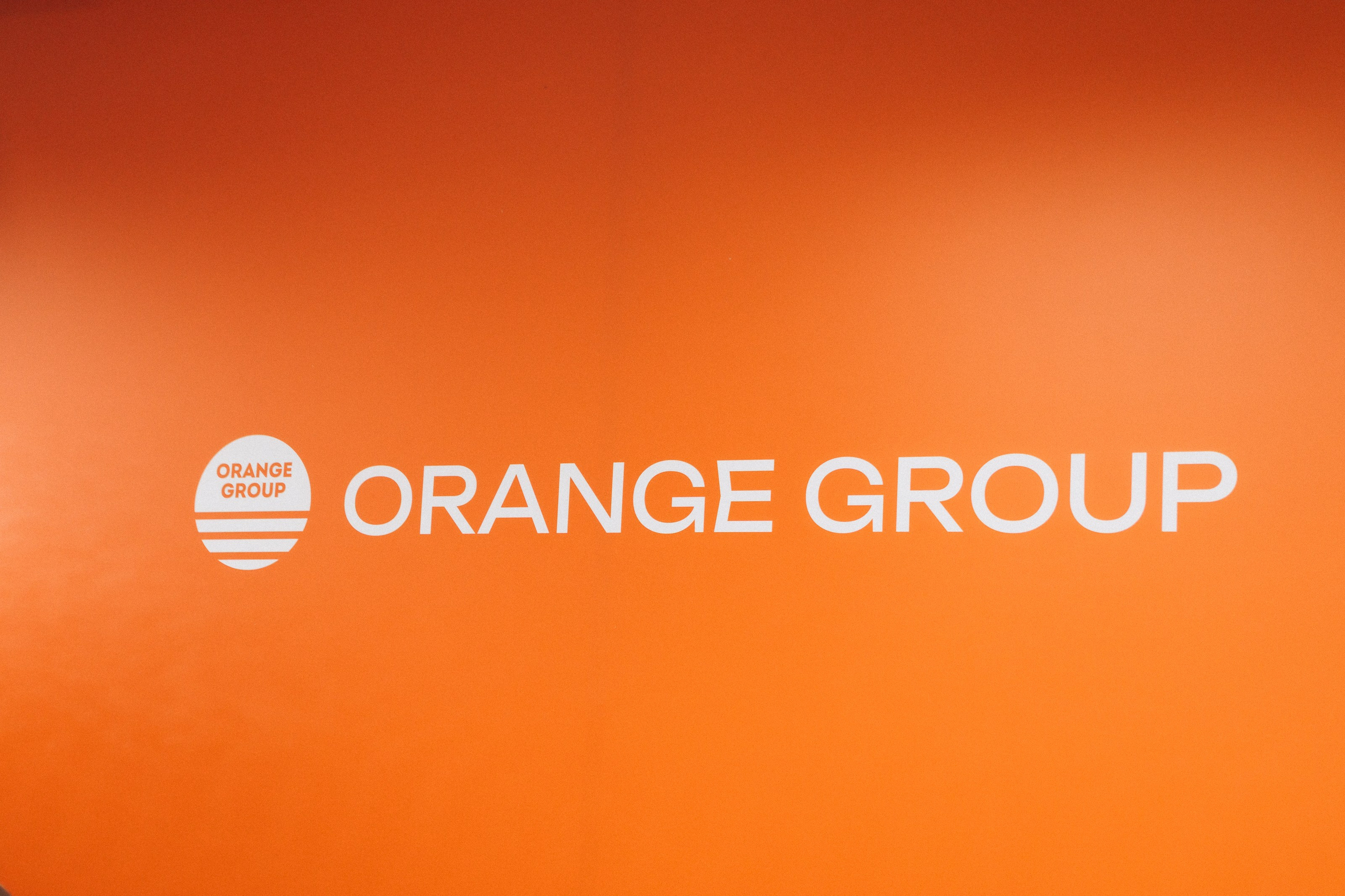 Orange Group. Photographer in Georgia Pavel Sharnikov