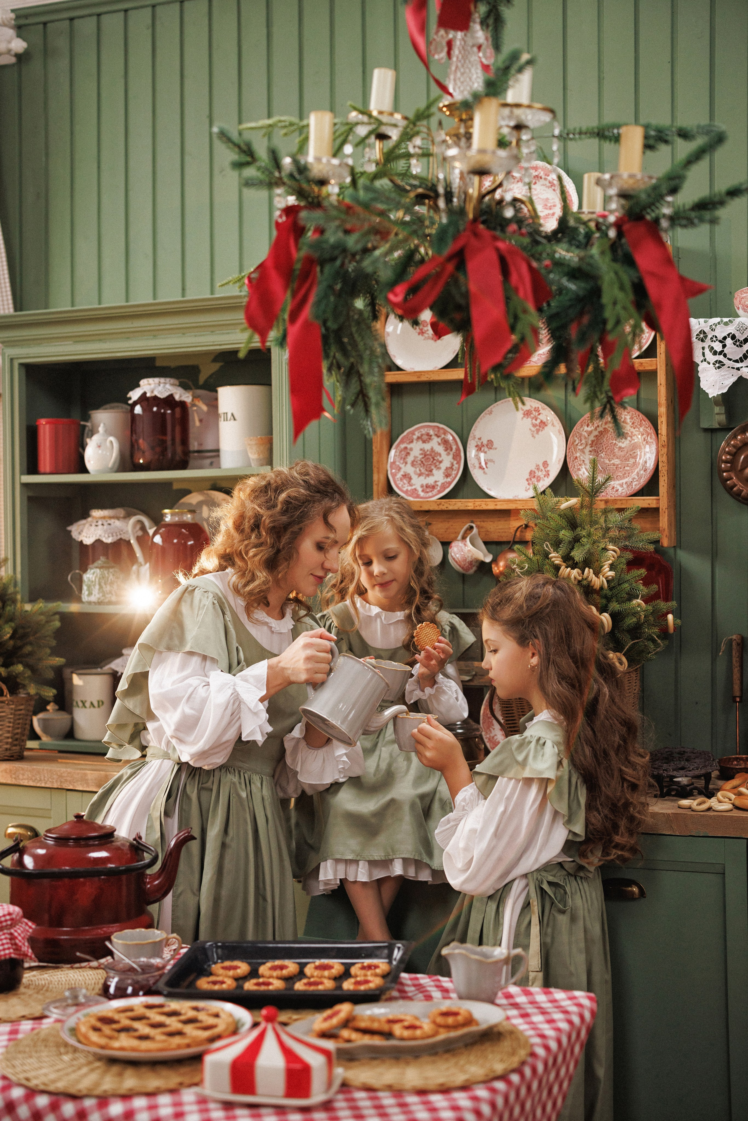 Новогодняя фотосессия в стиле «Винтаж», фотостудия Ольги Сурухановой, г. Краснодар 2025–2026 гг. Семейный и детский фотограф в Краснодаре Анна Трашкова