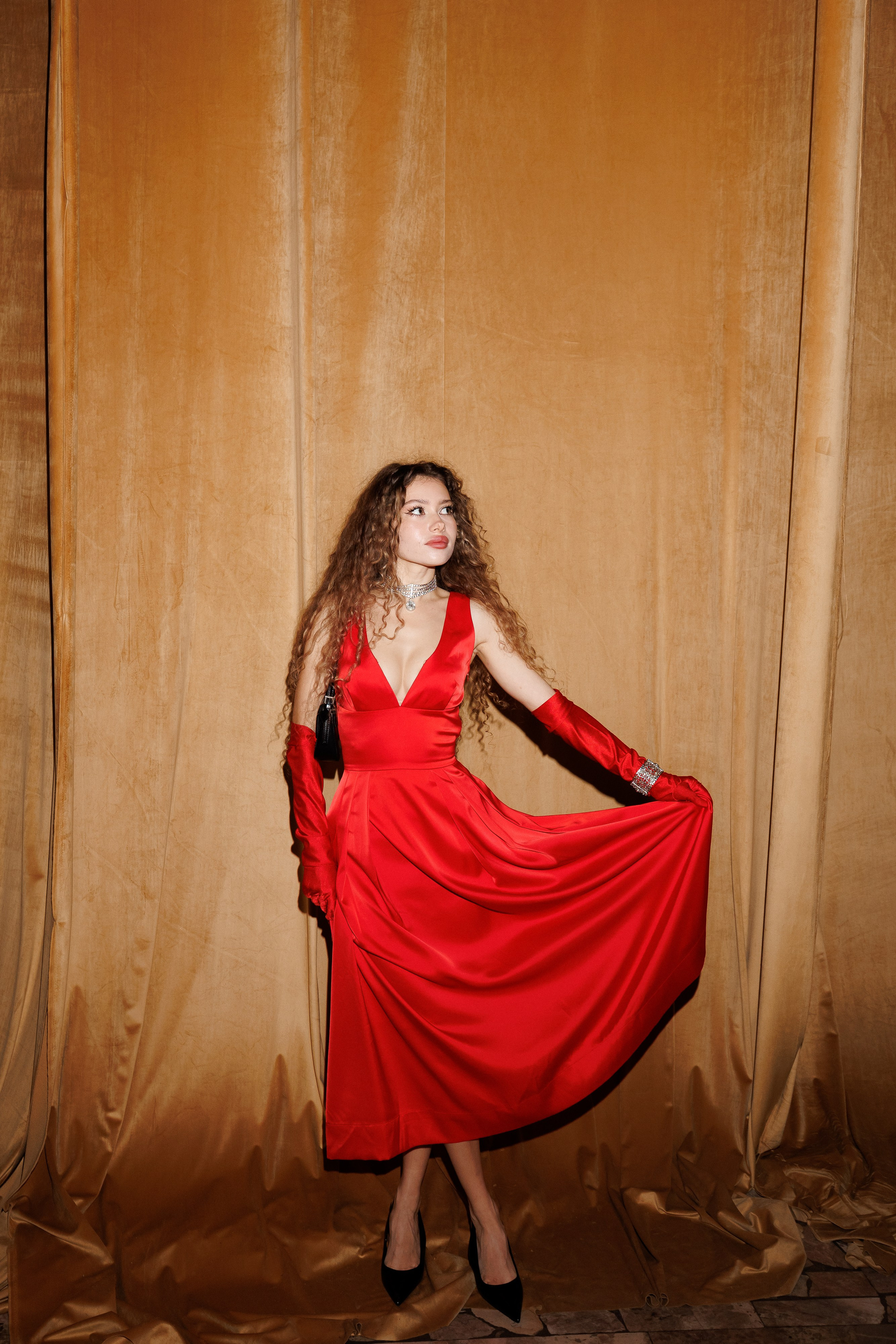 PARISIENNE. Lichi Fashion show. Aleksandr Tsukanov