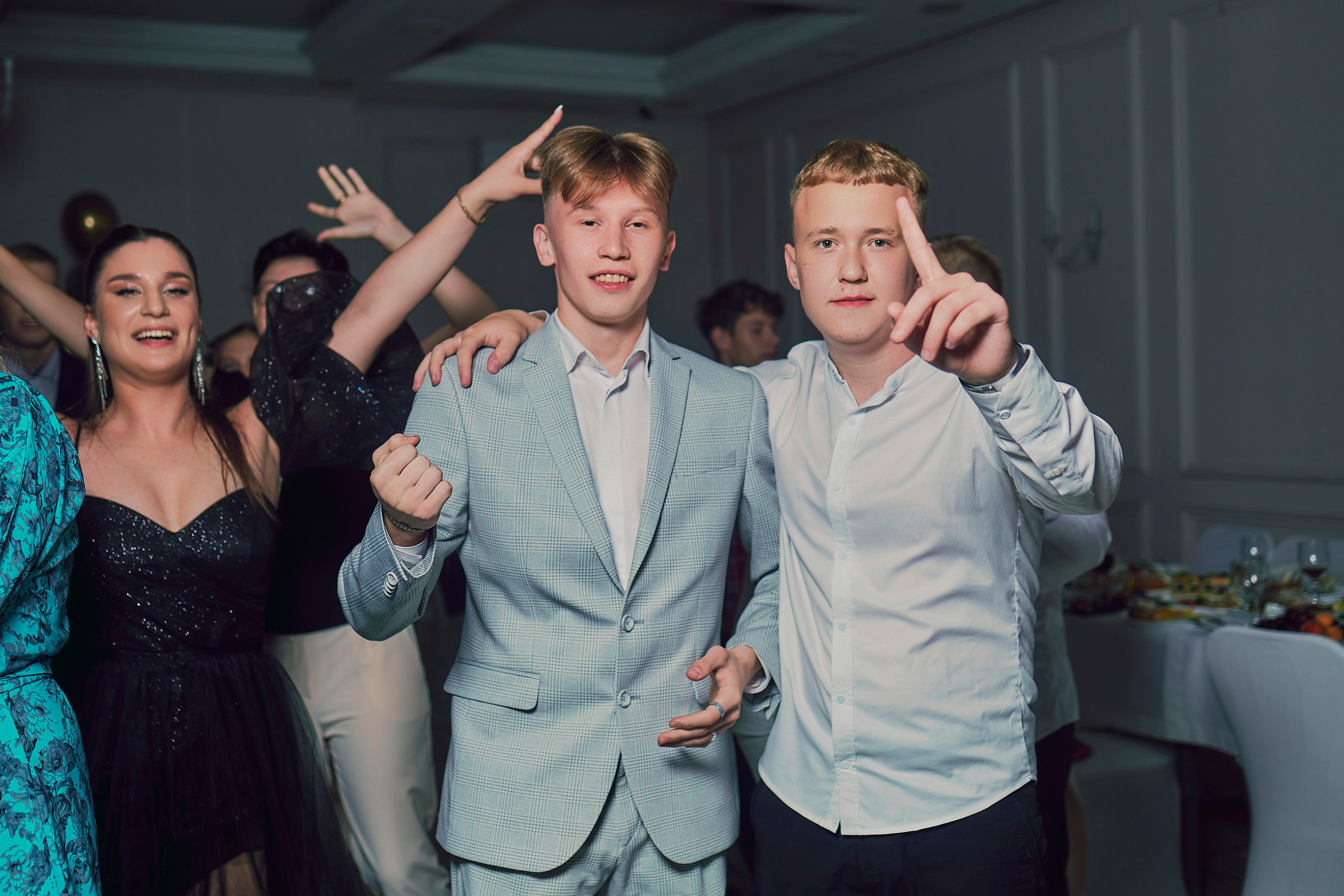 Школа № 68 (выпускной 2023). Фотограф Иван Кузьмин на любое Ваше мероприятие