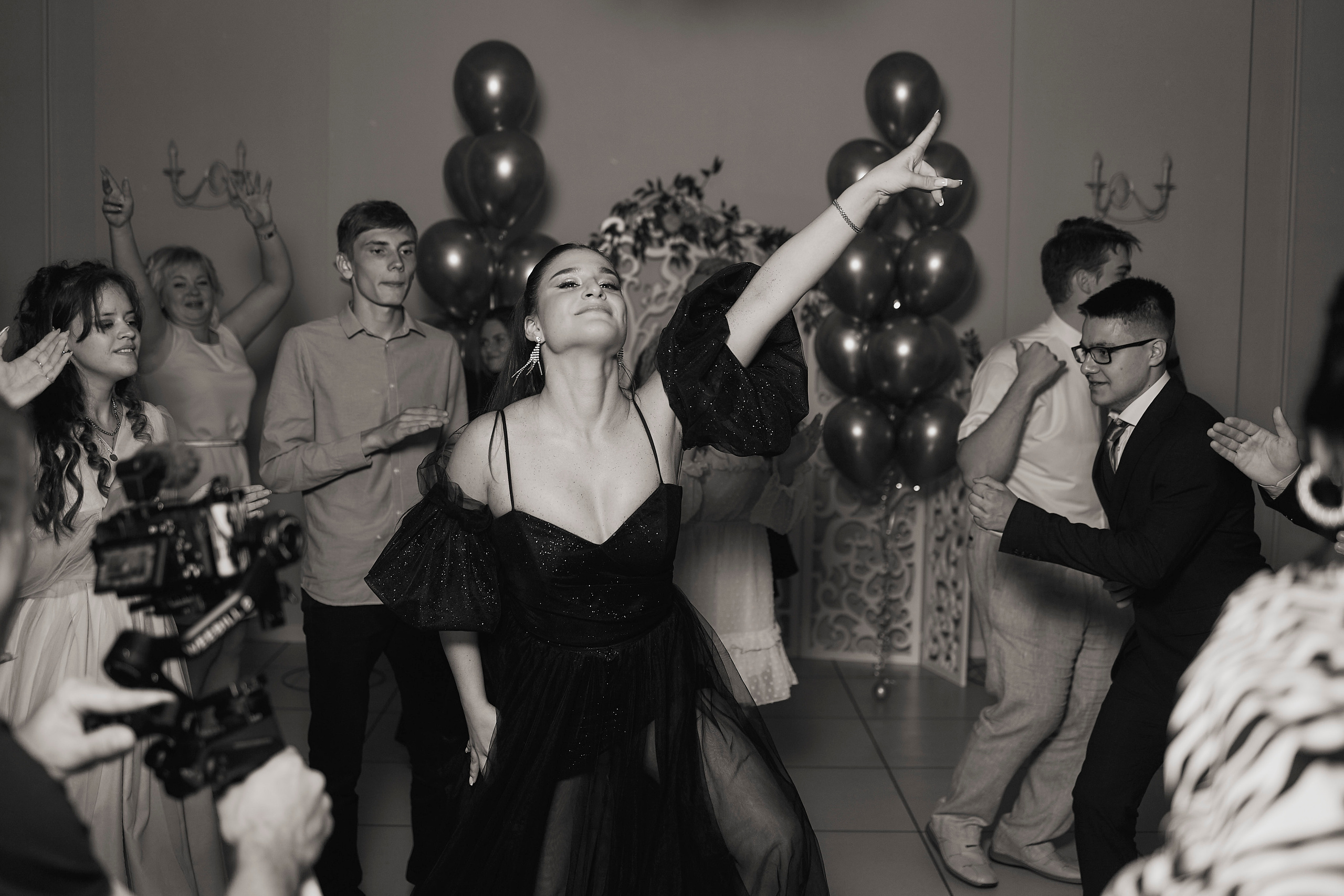 Школа № 68 (выпускной 2023). Фотограф Иван Кузьмин на любое Ваше мероприятие