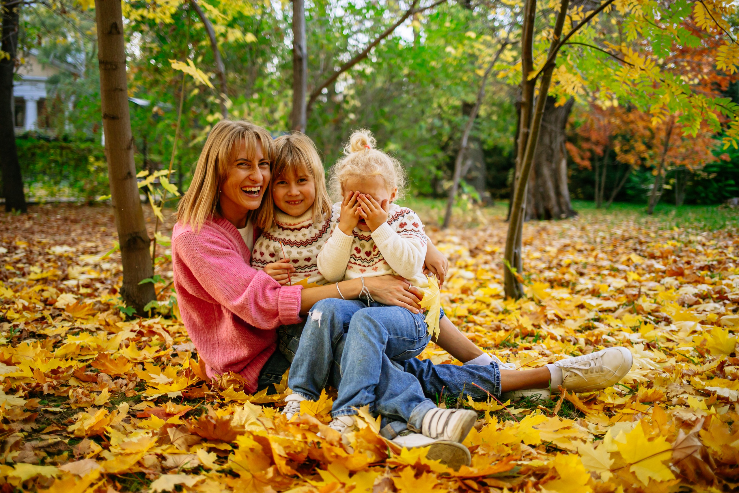 Юля, Анюта, Есения