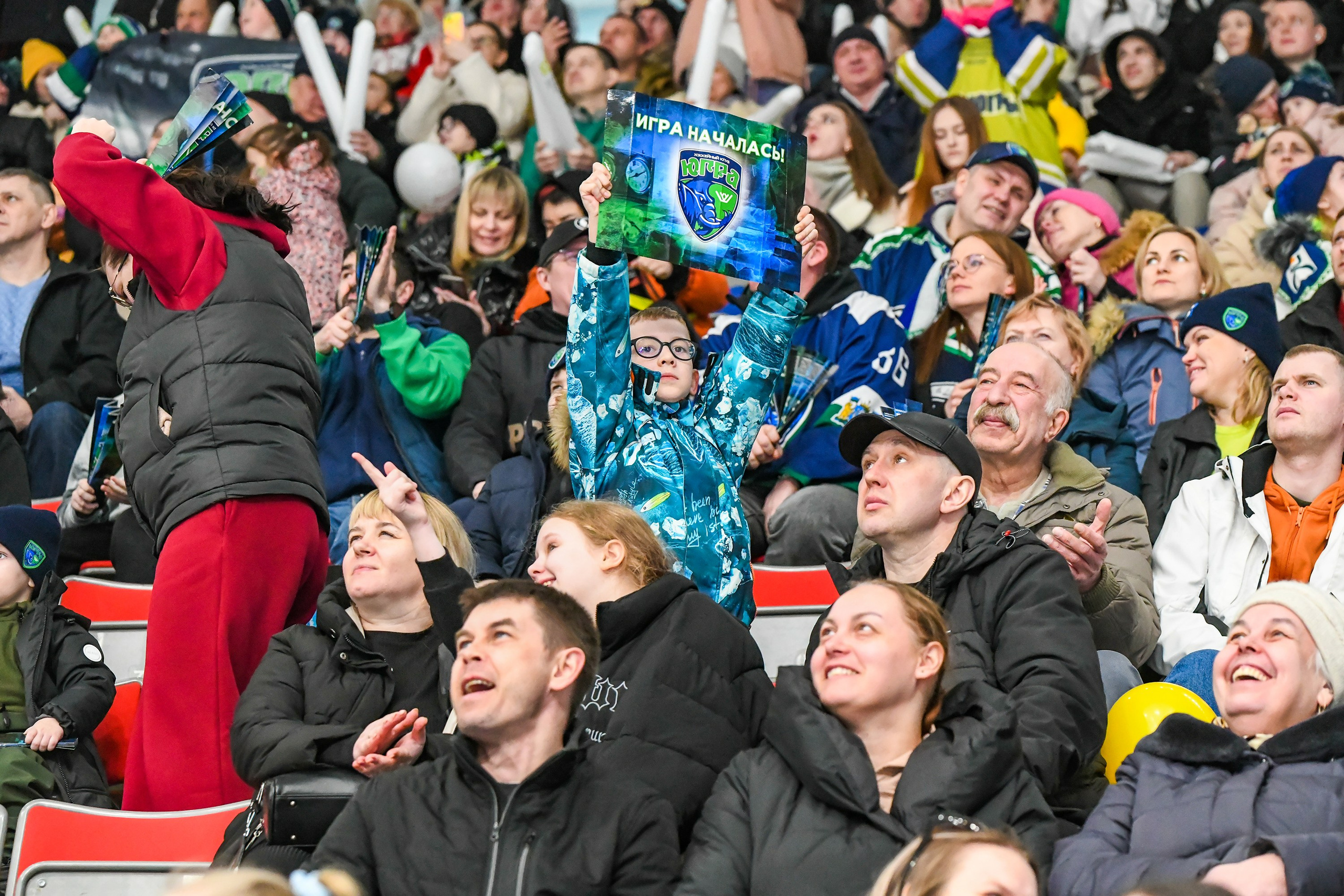 Матчи регулярного чемпионата ВХЛ. Фотограф в Ханты-Мансийске Евгений Жуланов