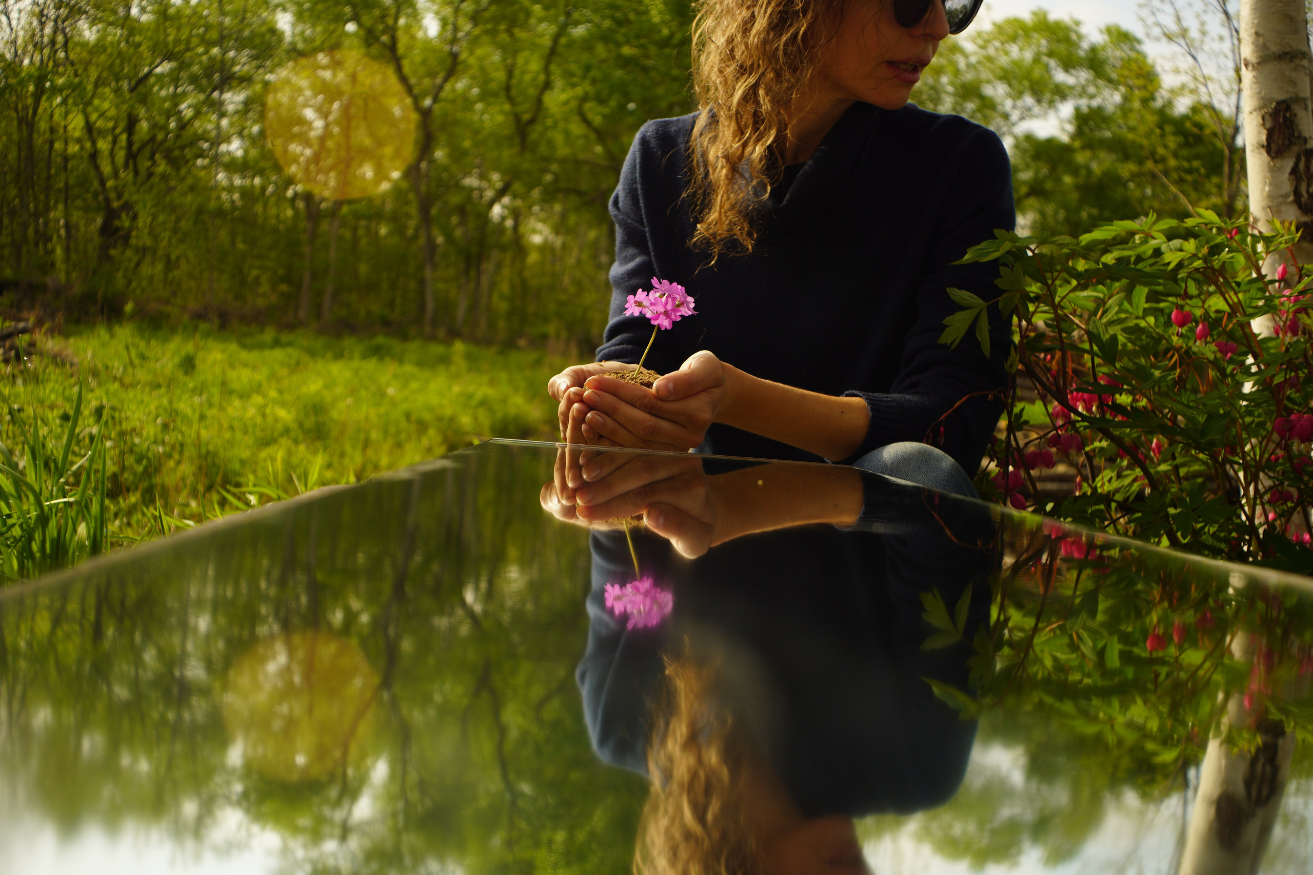 Отражение — художественный портрет. Фотограф Владивосток (художественный портрет, празднование, торжество, мероприятие, фотопрогулка)