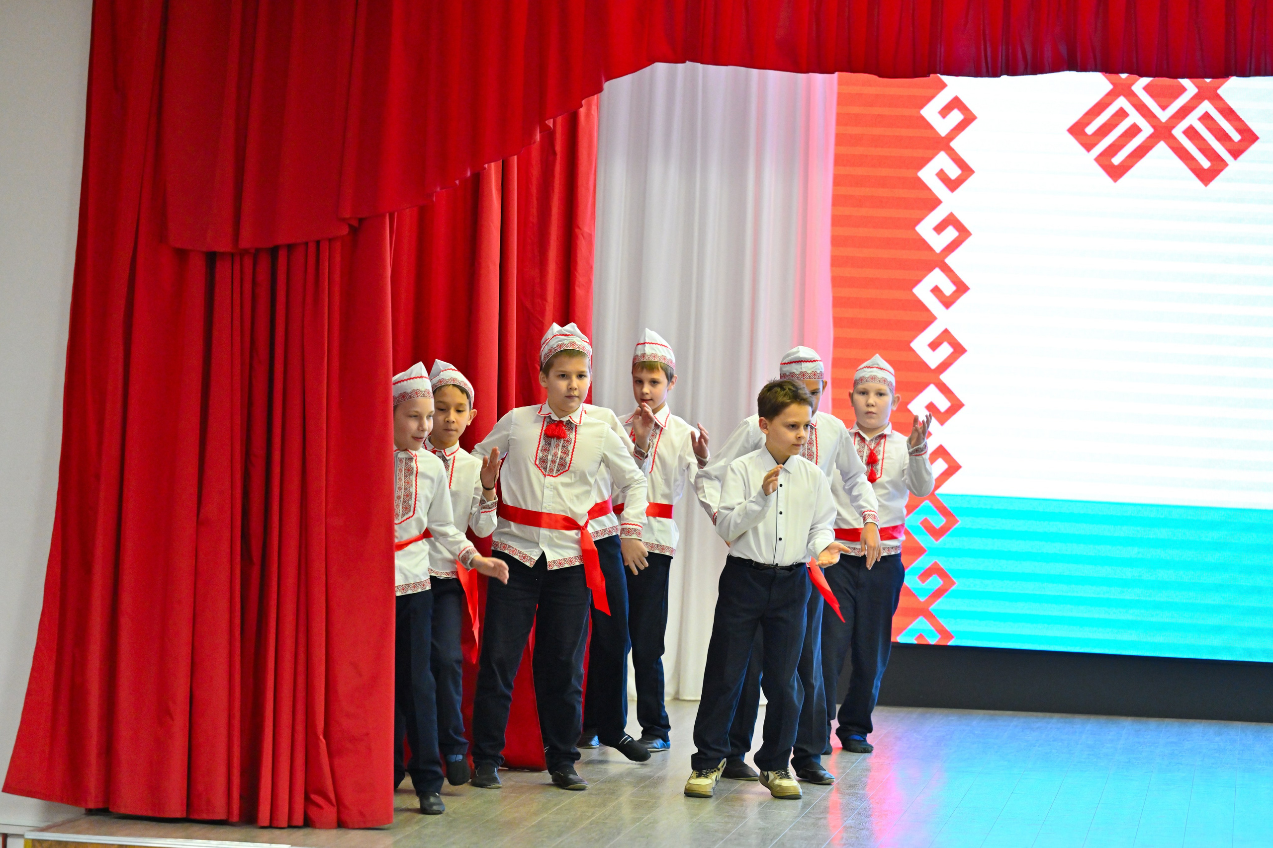 2025-11-21 День семьи 127. Снежинск фото Андрианов