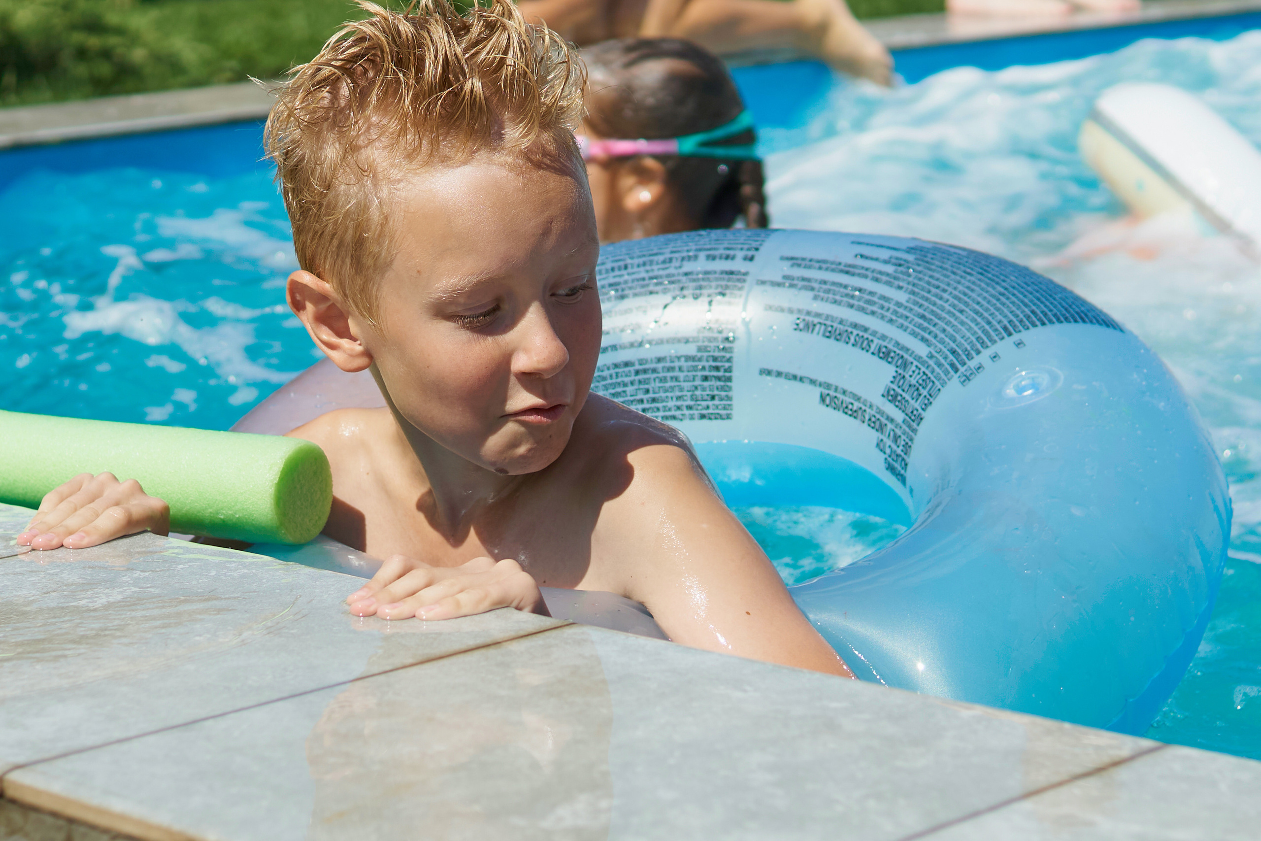 Праздник у бассейна. Семейный фотограф Владимир Просвиркин. г. Самара